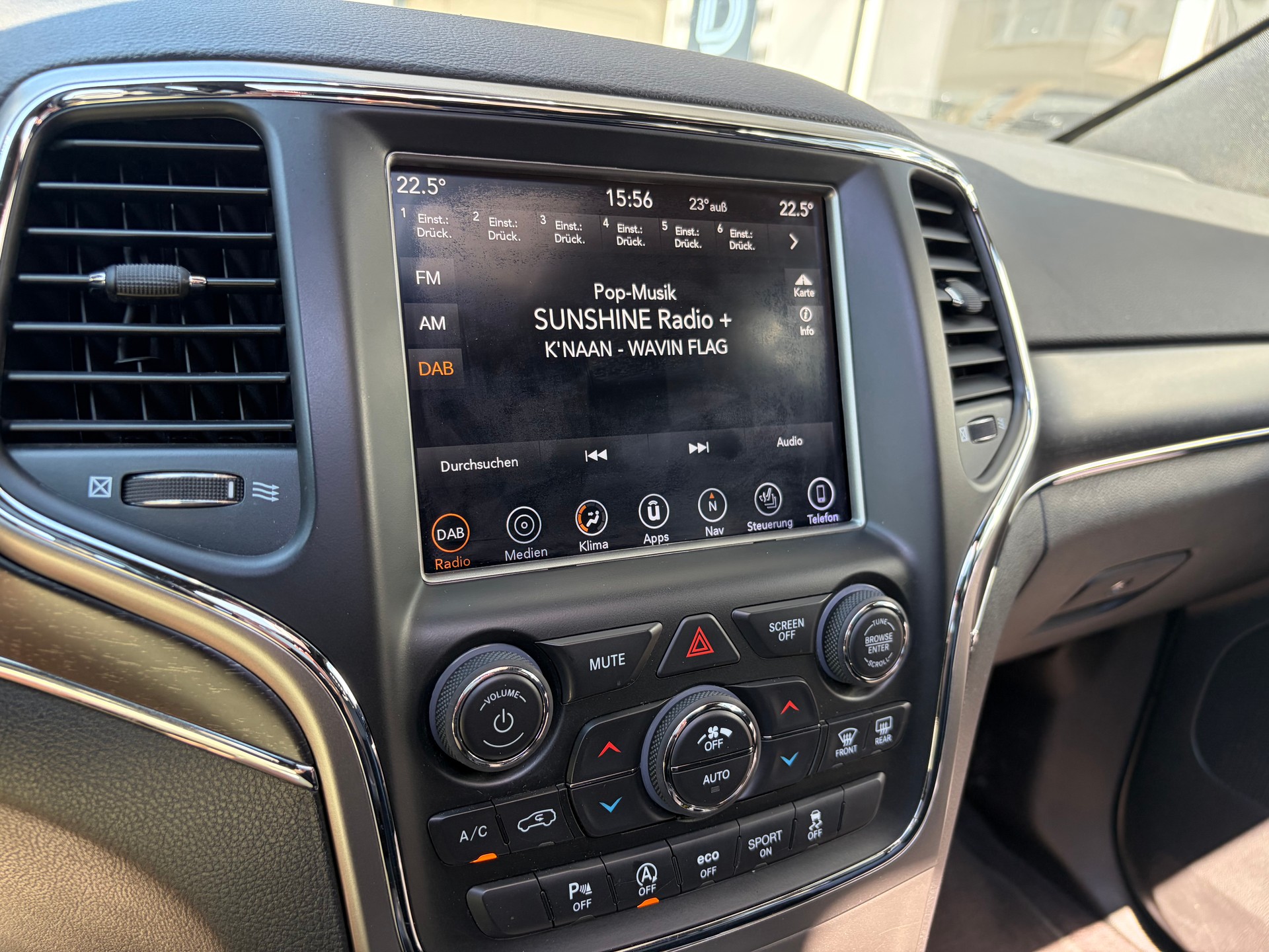 JEEP Grand Cherokee 3.0 CRD Night Eagle Automatic-image-8