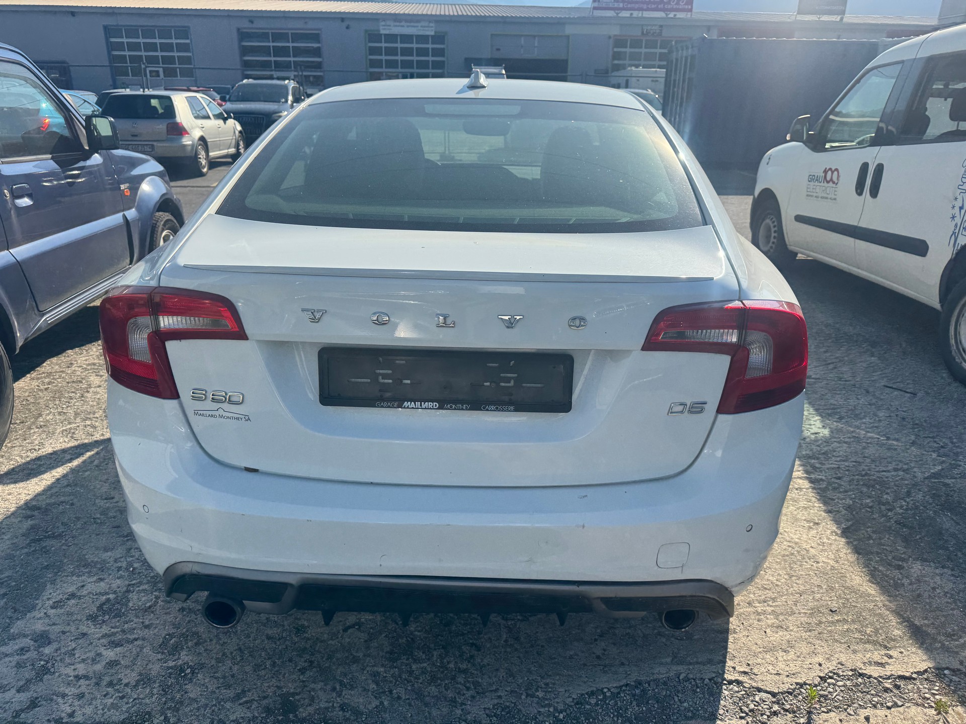VOLVO S60 D5 Geartronic-image-1