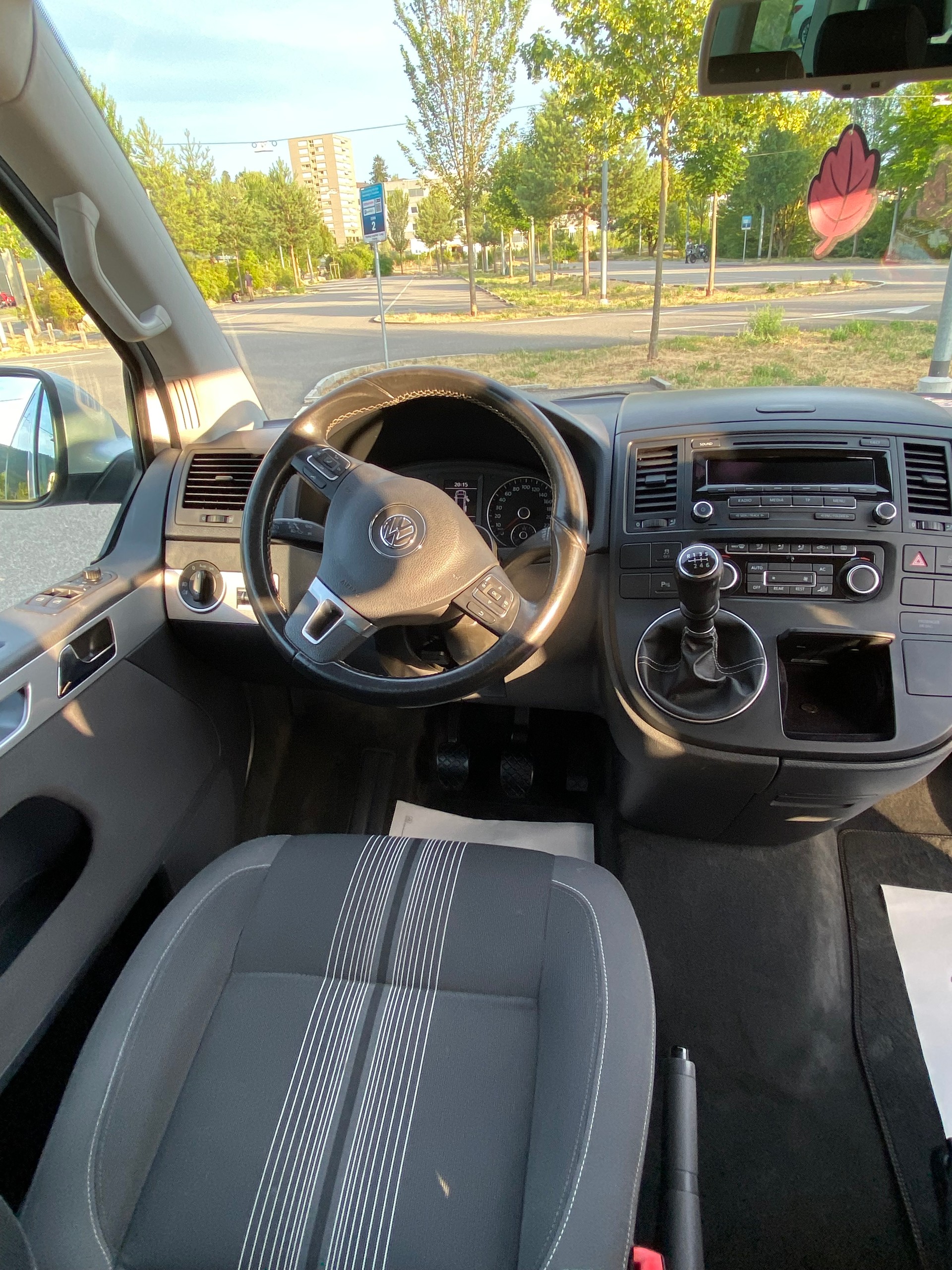 VW 2.0 TDI 140 Family-image-5