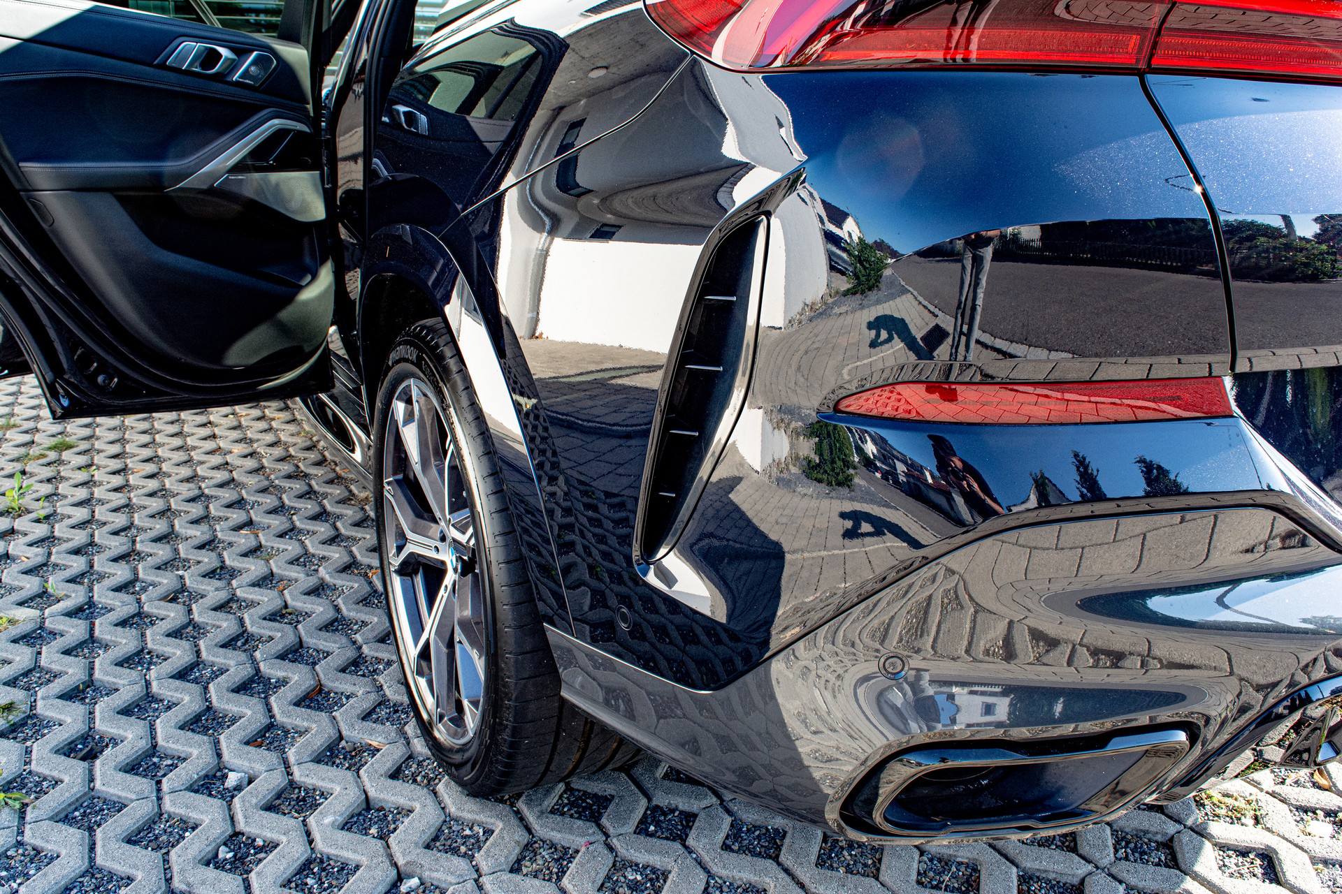 BMW X6 xDrive 48V 40d Steptronic M Sport-image-30