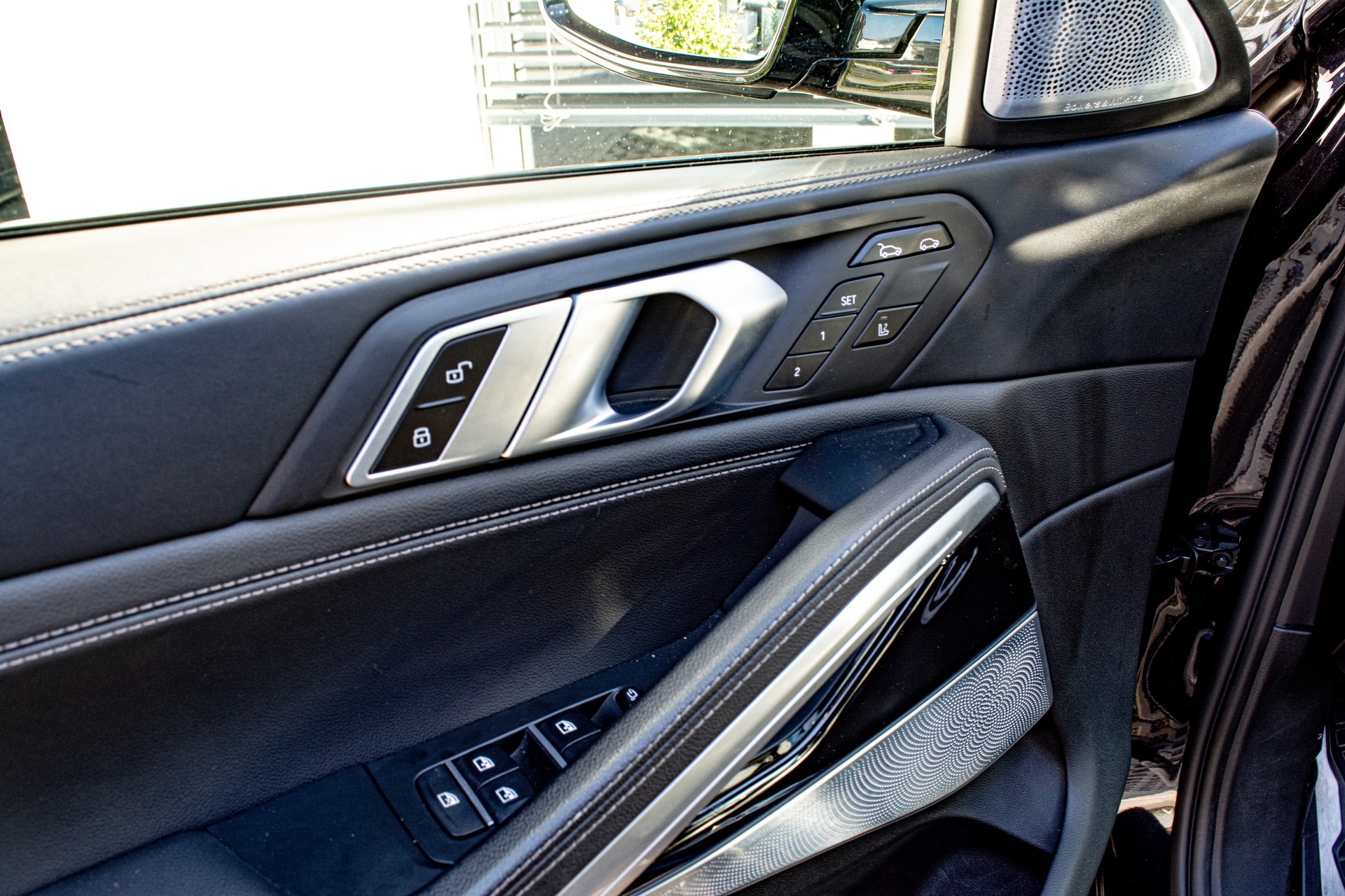 BMW X6 xDrive 48V 40d Steptronic M Sport-image-15