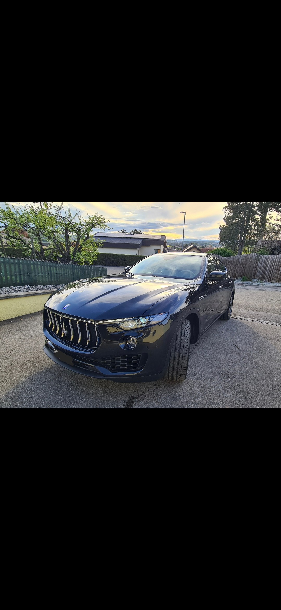 MASERATI LEVANTE-image-1