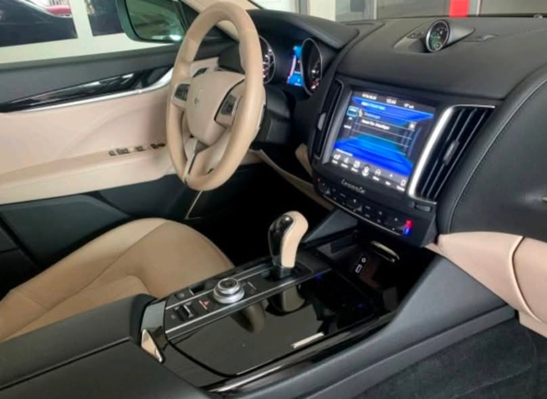 MASERATI LEVANTE-image-3