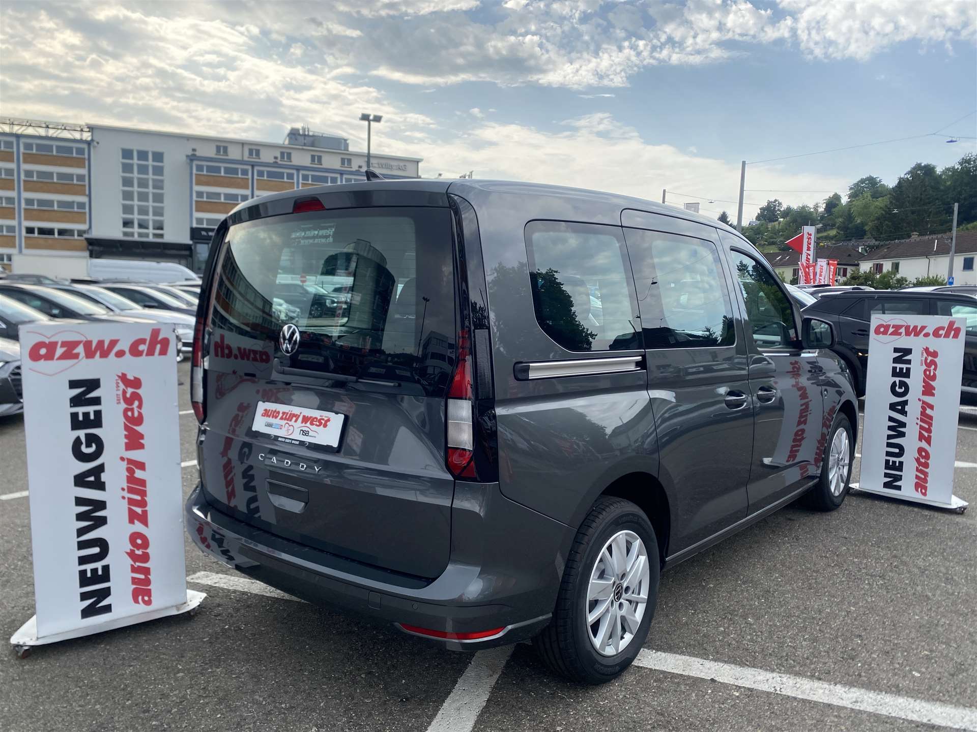 VW Caddy 2.0 TDi Origin DSG-Automat-image-15