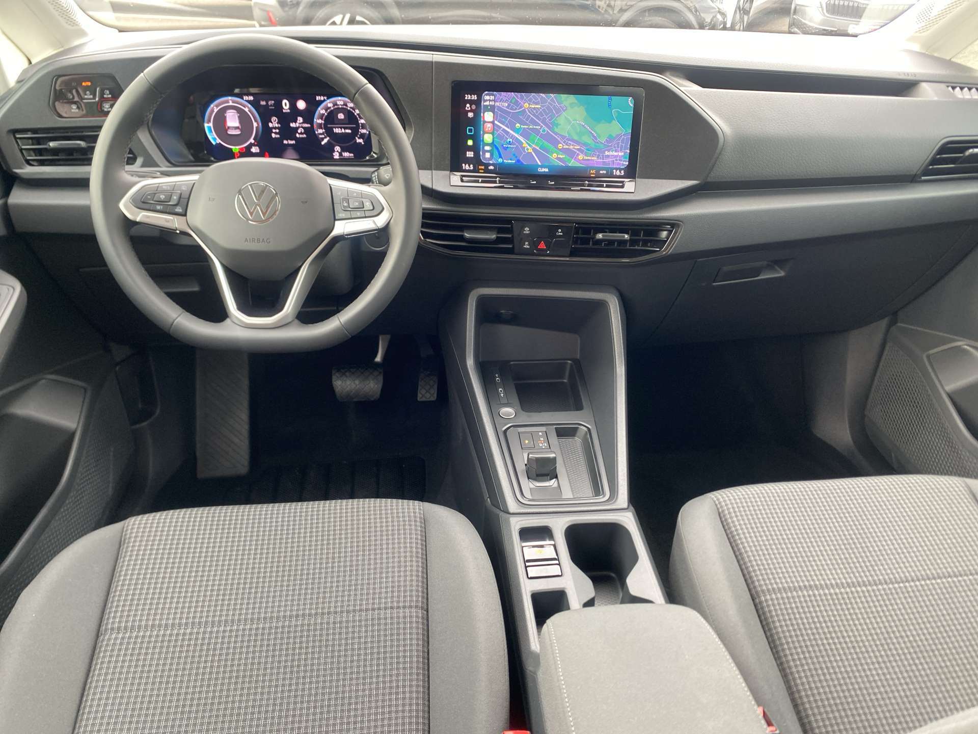 VW Caddy 2.0 TDi Origin DSG-Automat-image-2