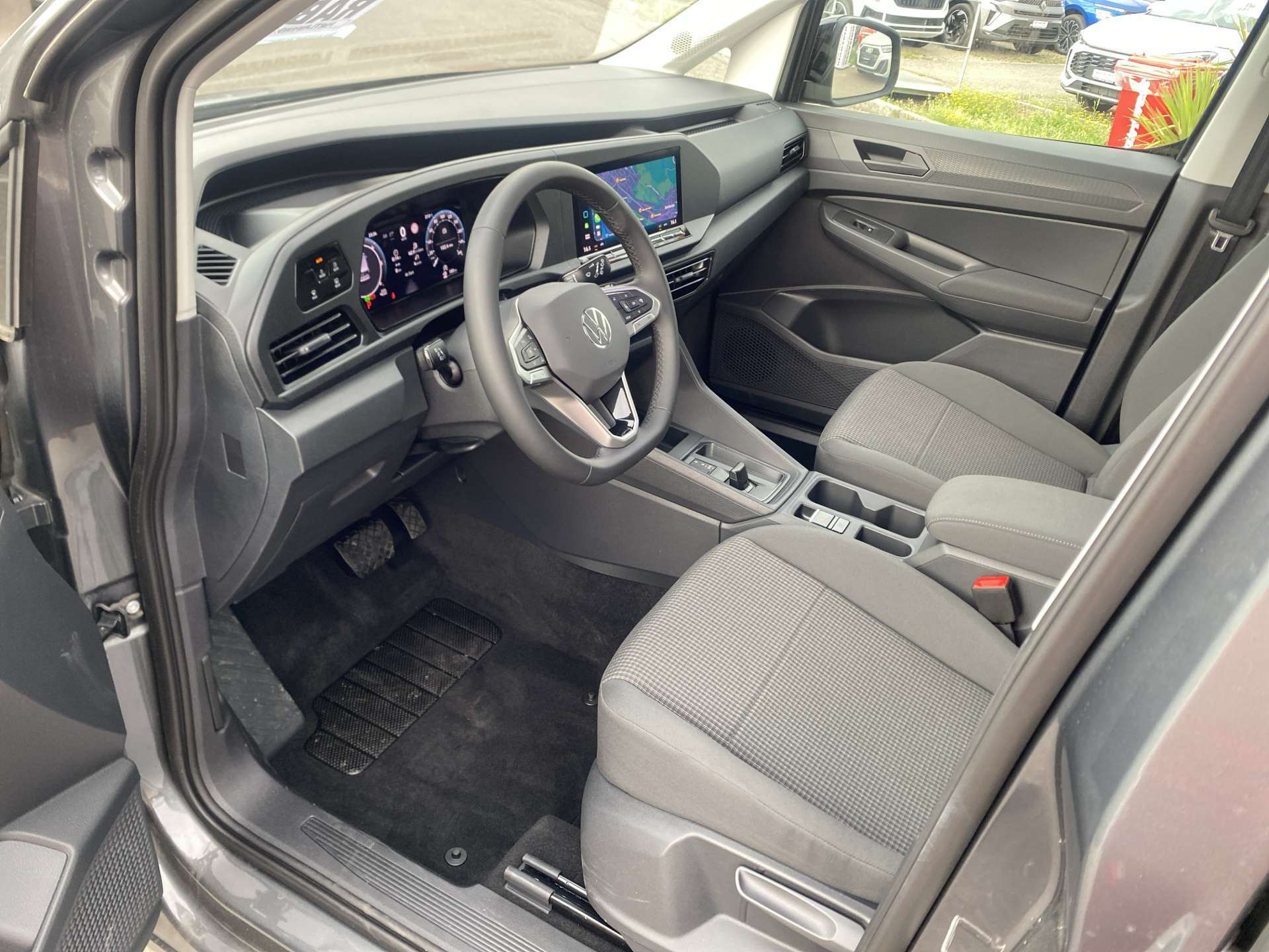 VW Caddy 2.0 TDi Origin DSG-Automat-image-3
