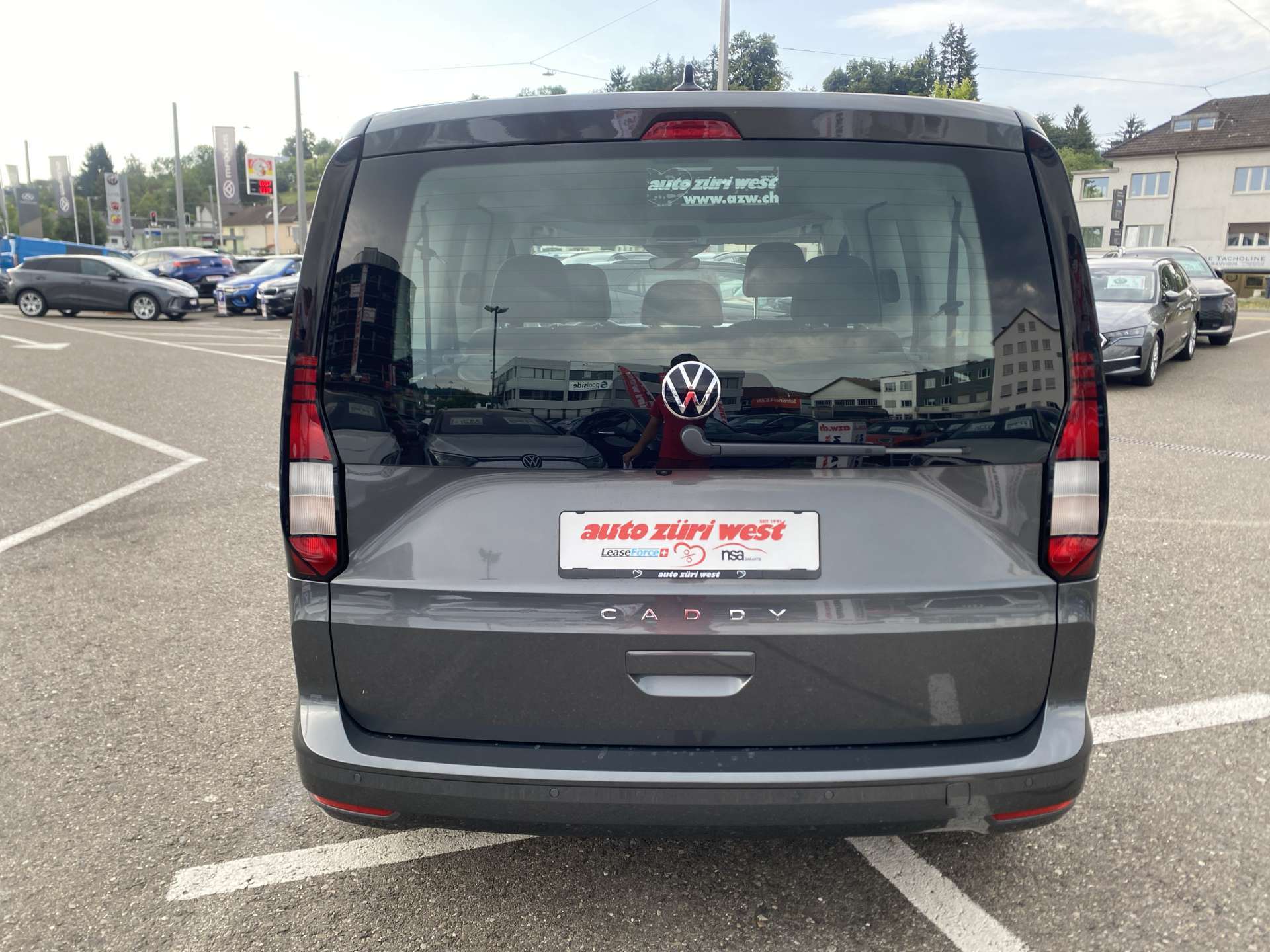 VW Caddy 2.0 TDi Origin DSG-Automat-image-9