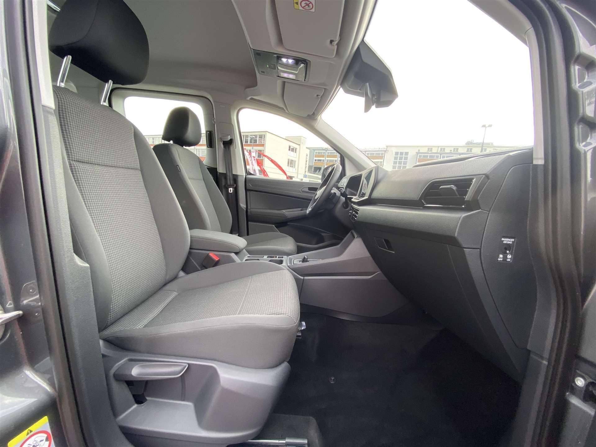 VW Caddy 2.0 TDi Origin DSG-Automat-image-12