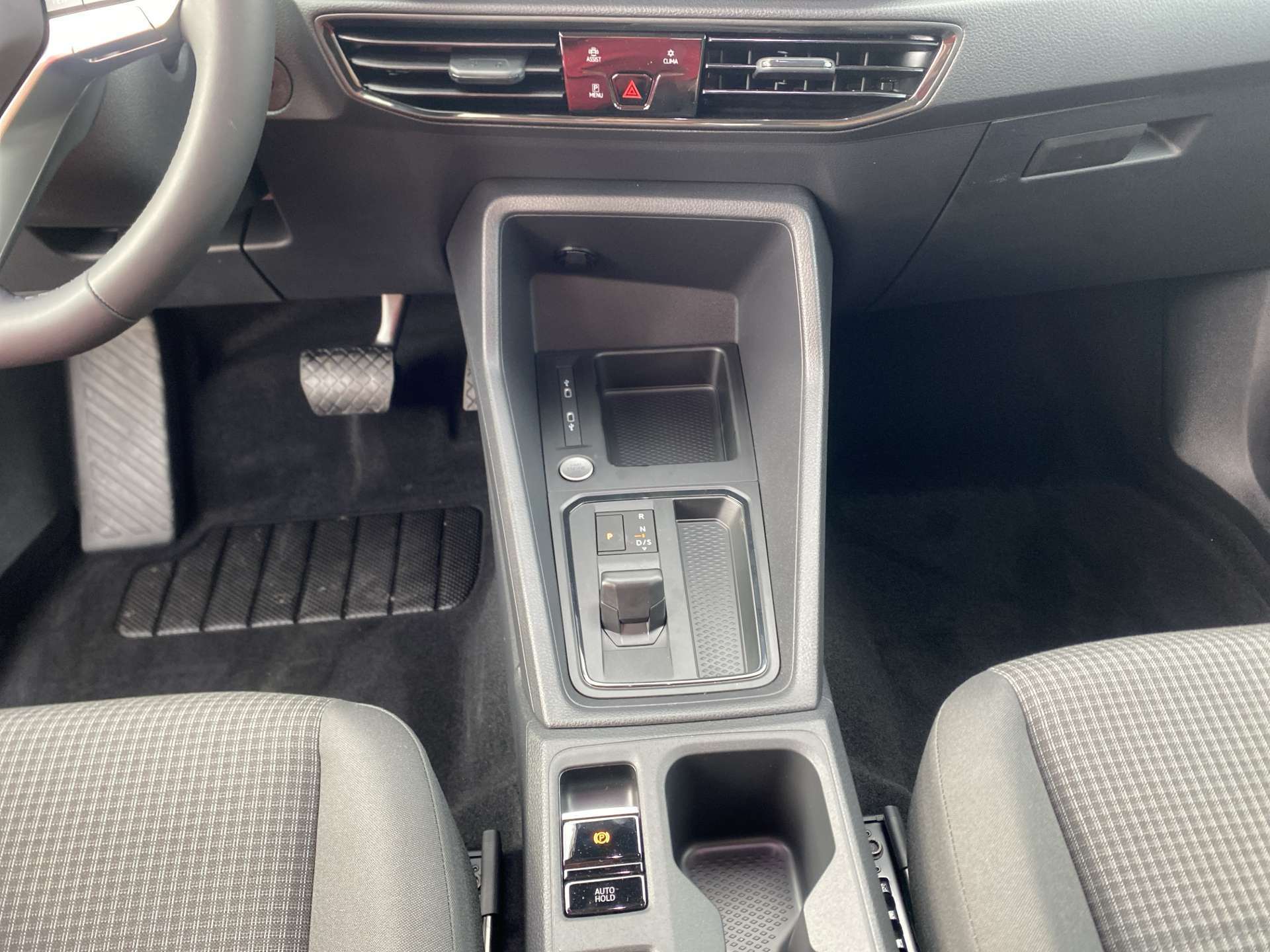 VW Caddy 2.0 TDi Origin DSG-Automat-image-8