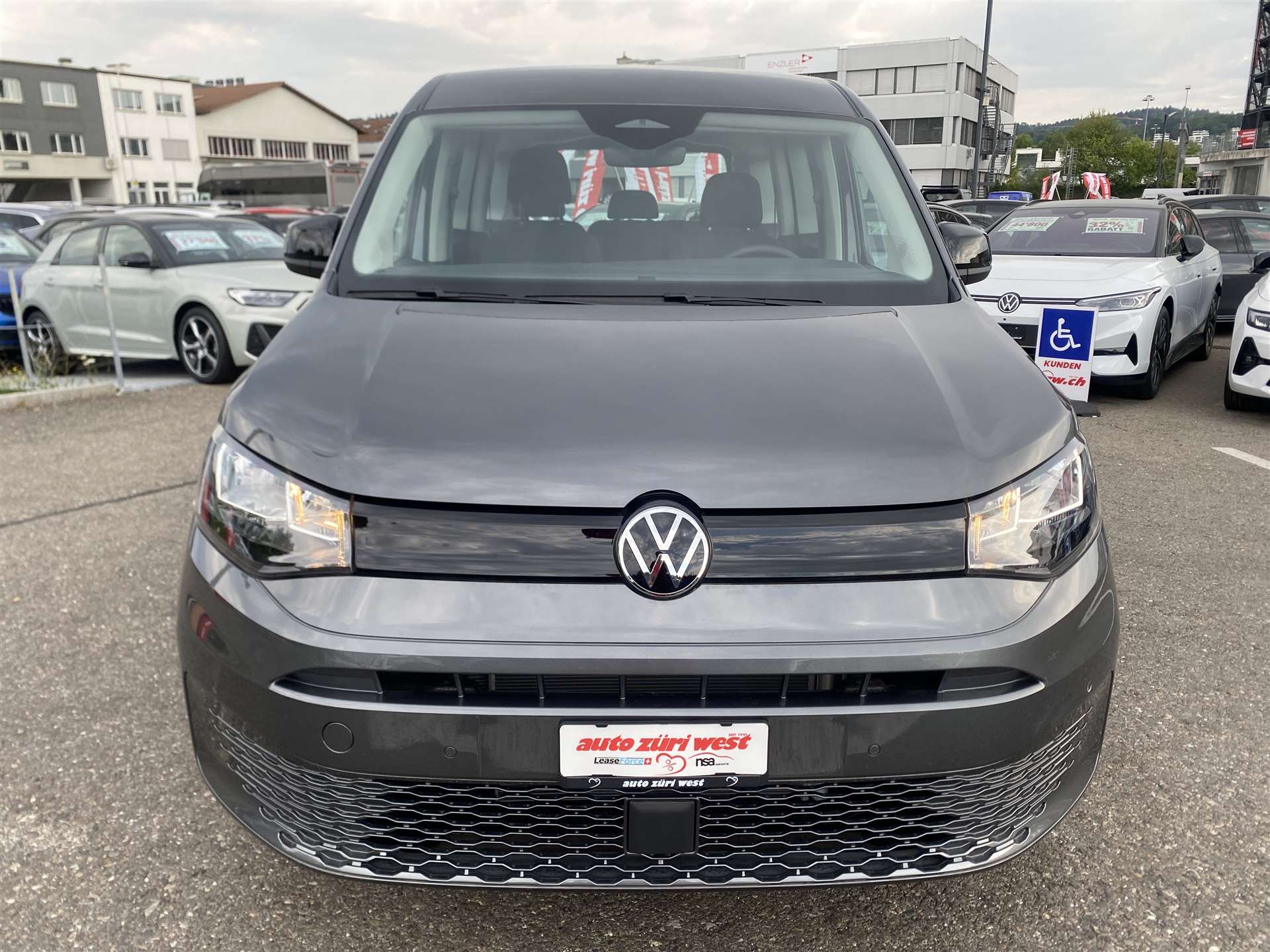 VW Caddy 2.0 TDi Origin DSG-Automat-image-13