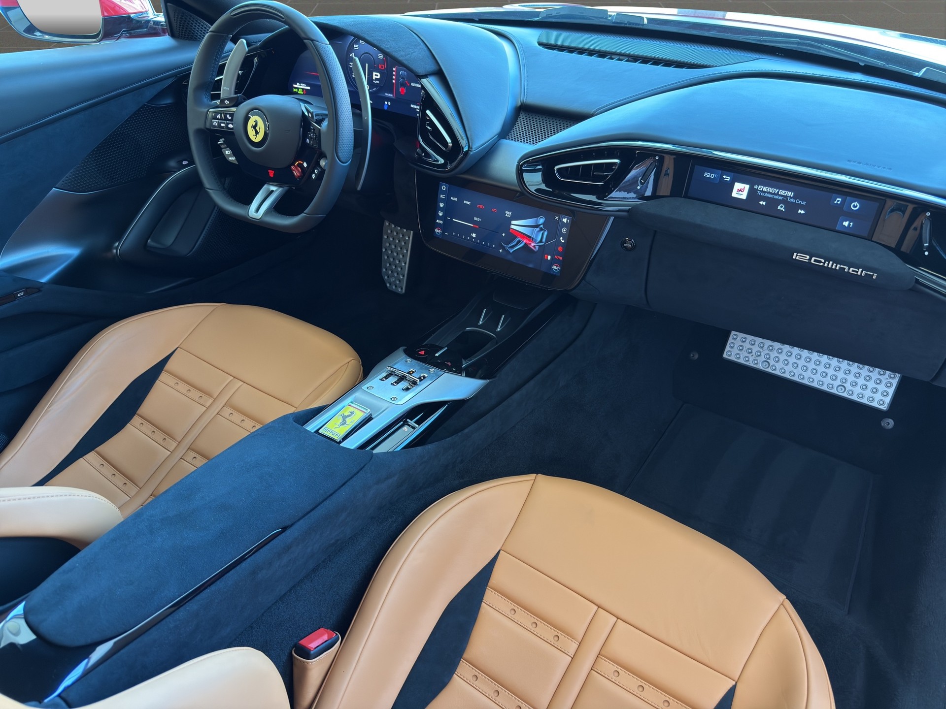 FERRARI 12 Cilindri-image-13
