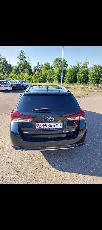 TOYOTA AURIS-image-2