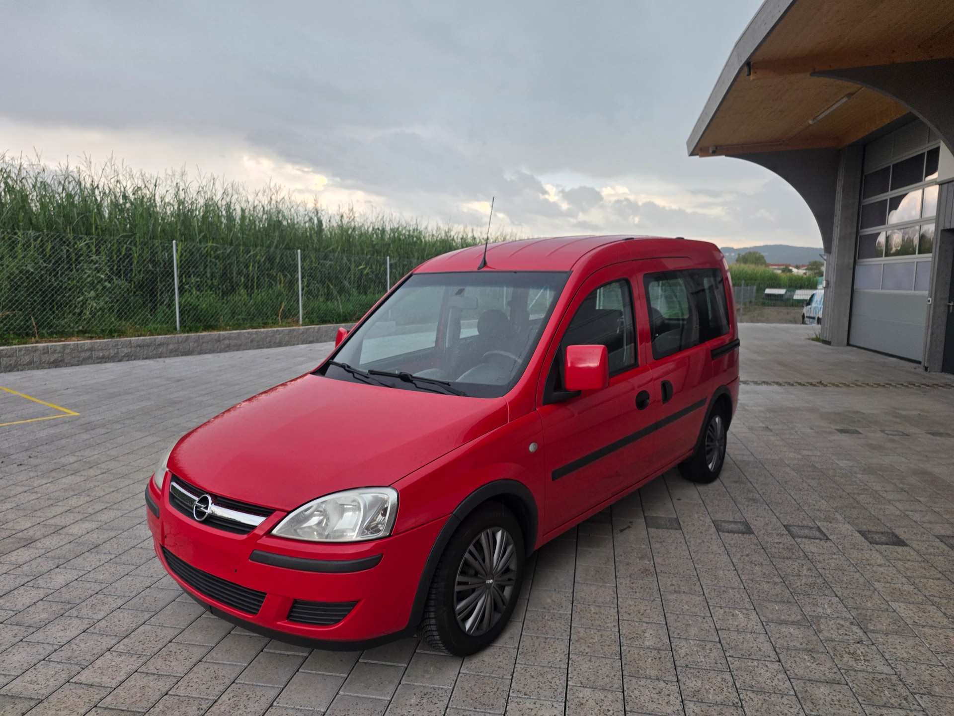OPEL Combo 1.4 TP (Essentia)-image-2