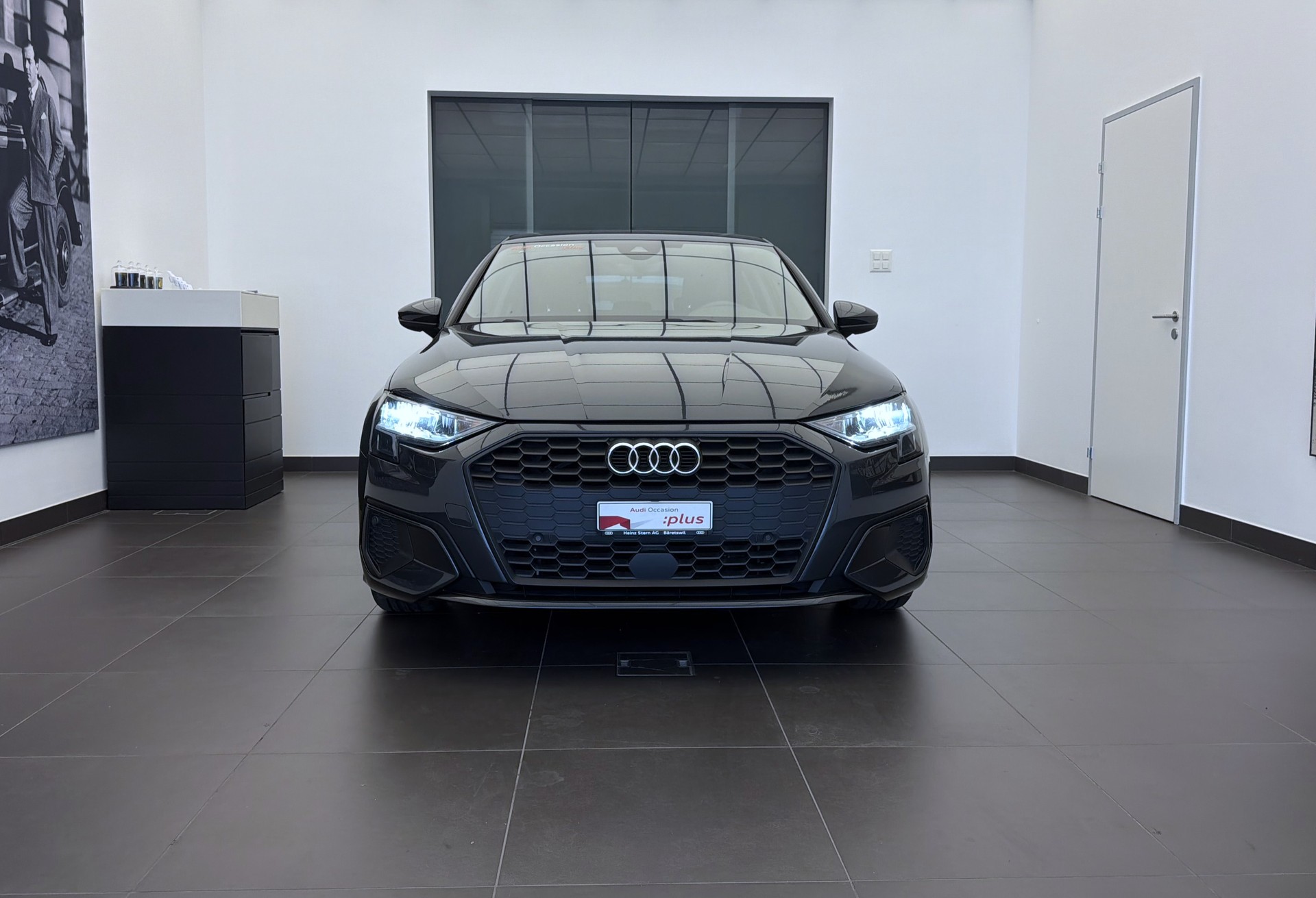 AUDI A3 Sportback 35 TFSI Attraction S-tronic-showroom-element-1