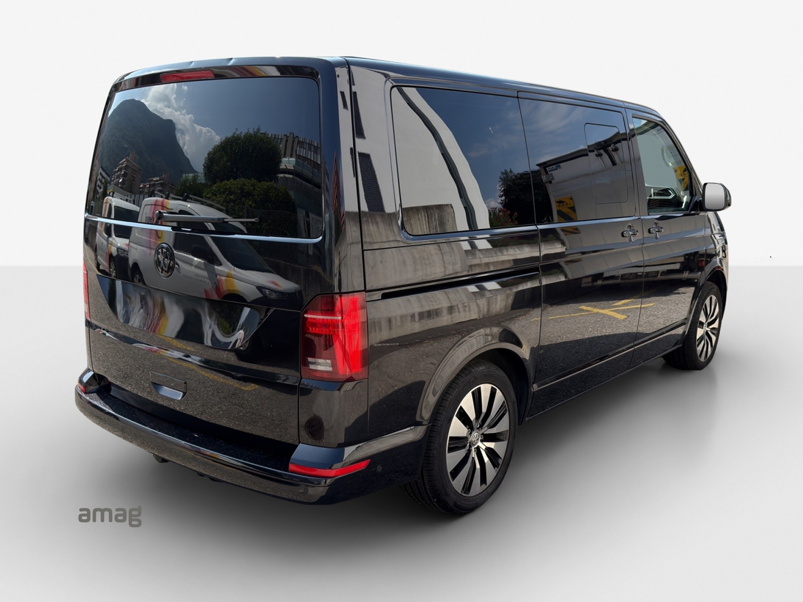 VW T6.1 Multivan 2.0 Bi-TDI Highline Liberty 4Mot. DSG-image-4
