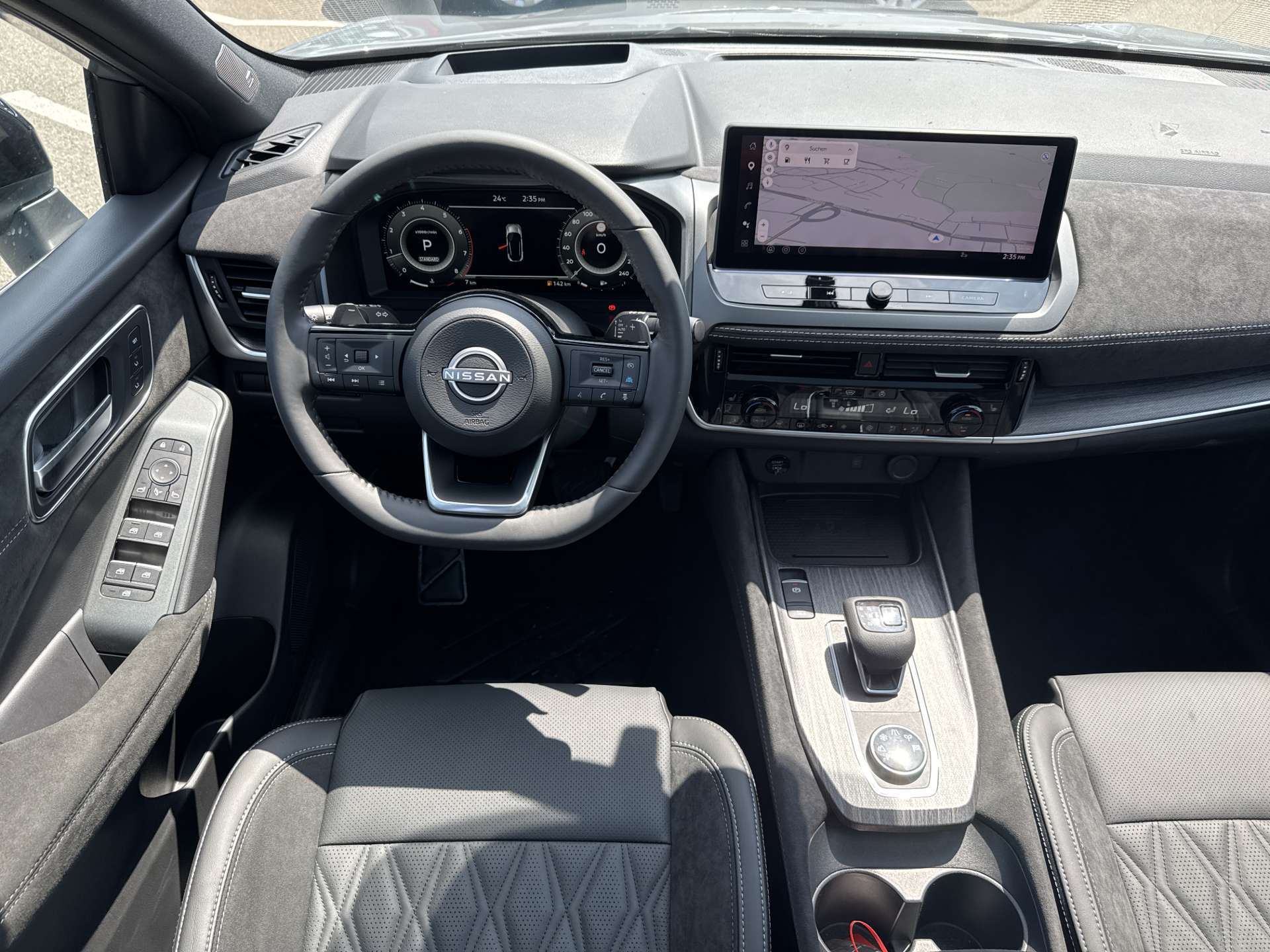 NISSAN Qashqai 1.3 DIG-T MHEV Tekna+ 4x4 Xtronic-Automat-image-4
