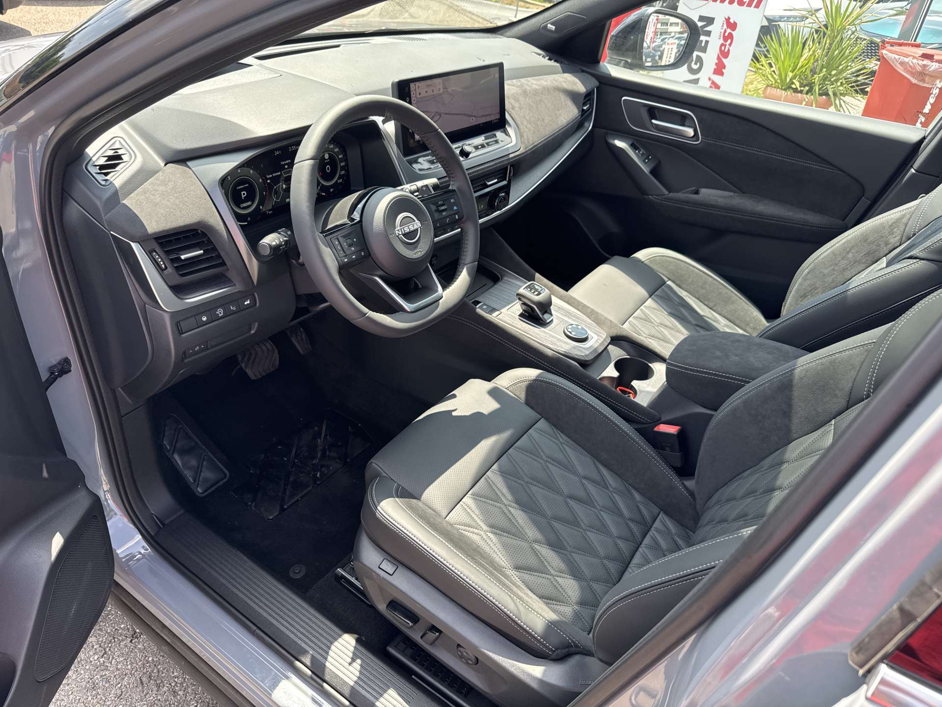 NISSAN Qashqai 1.3 DIG-T MHEV Tekna+ 4x4 Xtronic-Automat-image-5