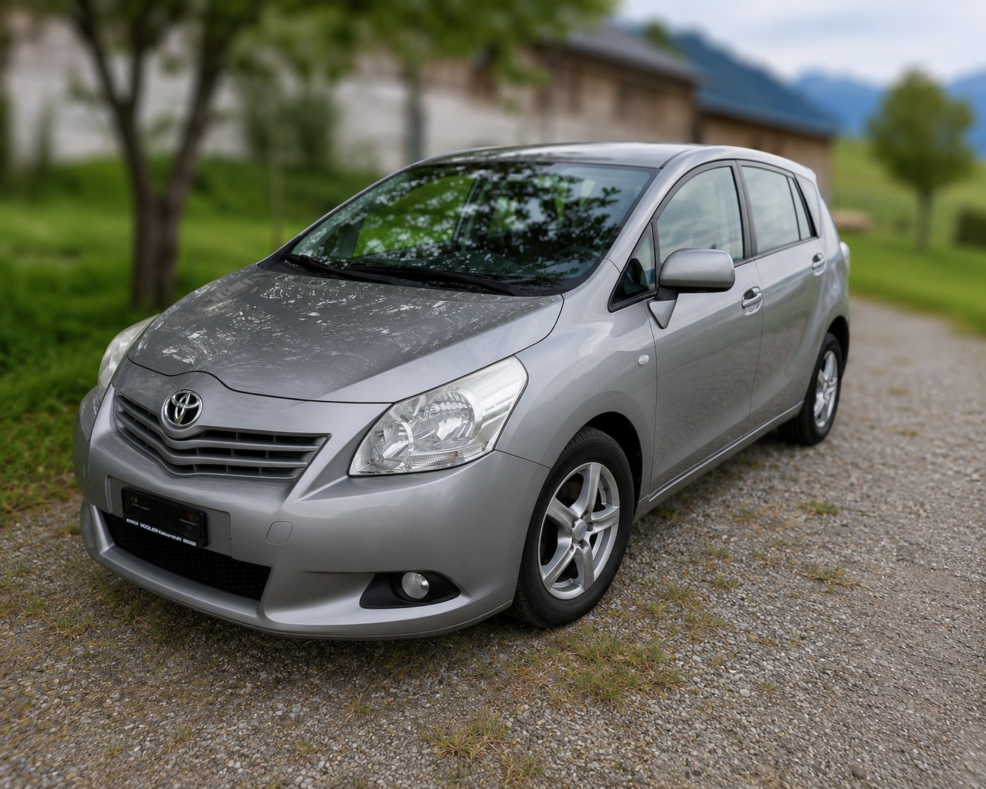 TOYOTA 1.8 VVT-i Luna 7P-image-0