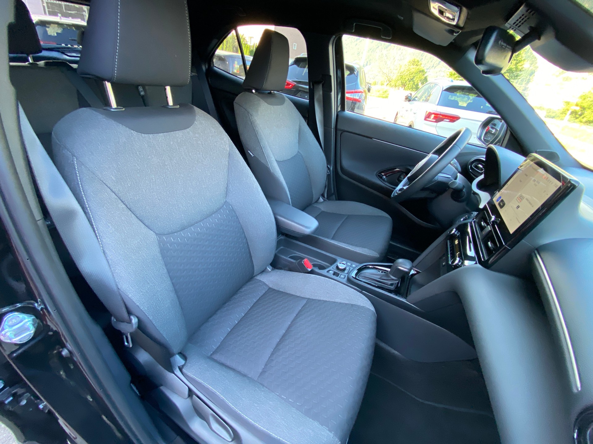 TOYOTA Yaris Cross 1.5 VVT-i HSD Trend AWD-i-image-14