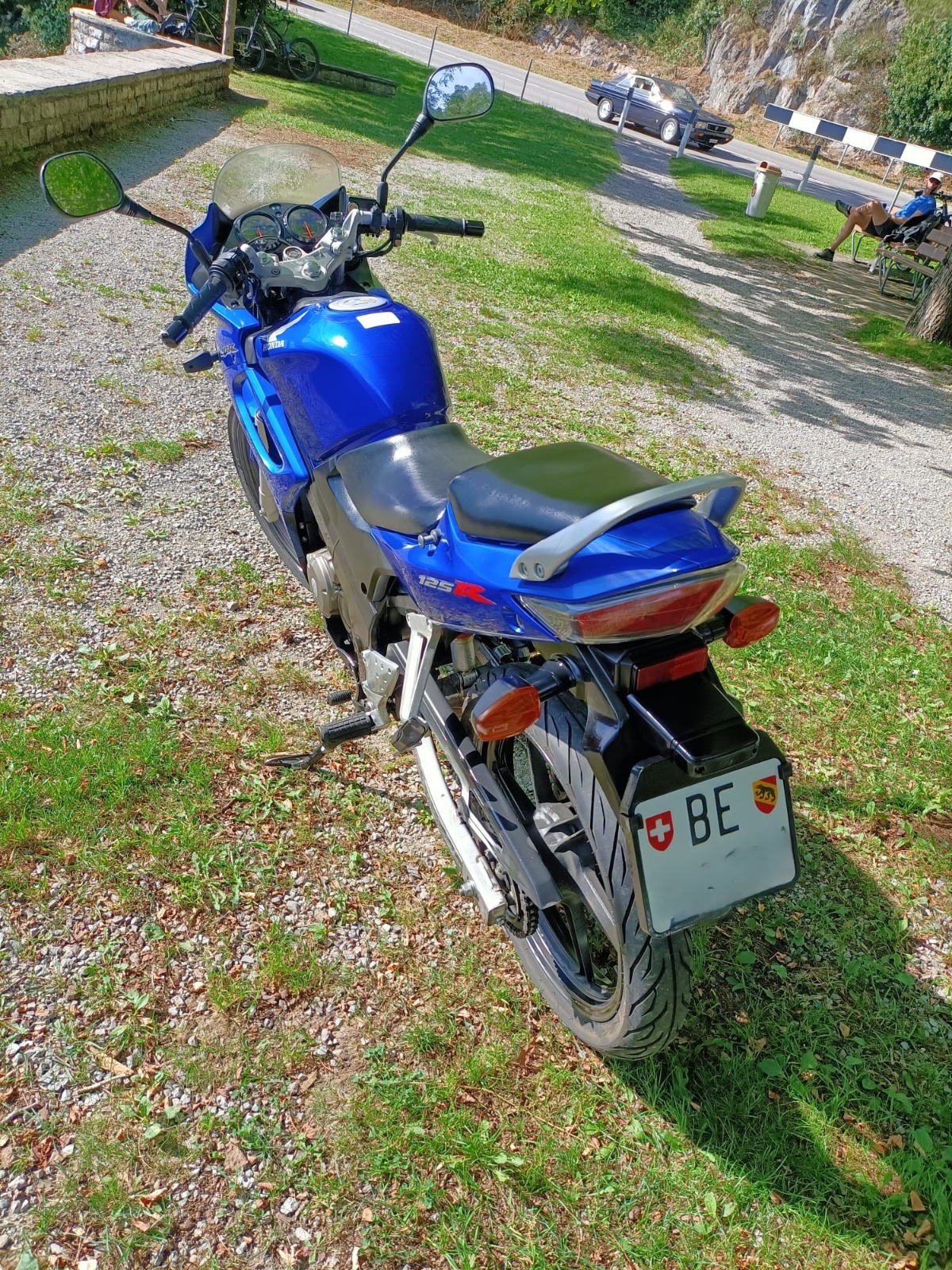 HONDA CBR 125 R-image-1
