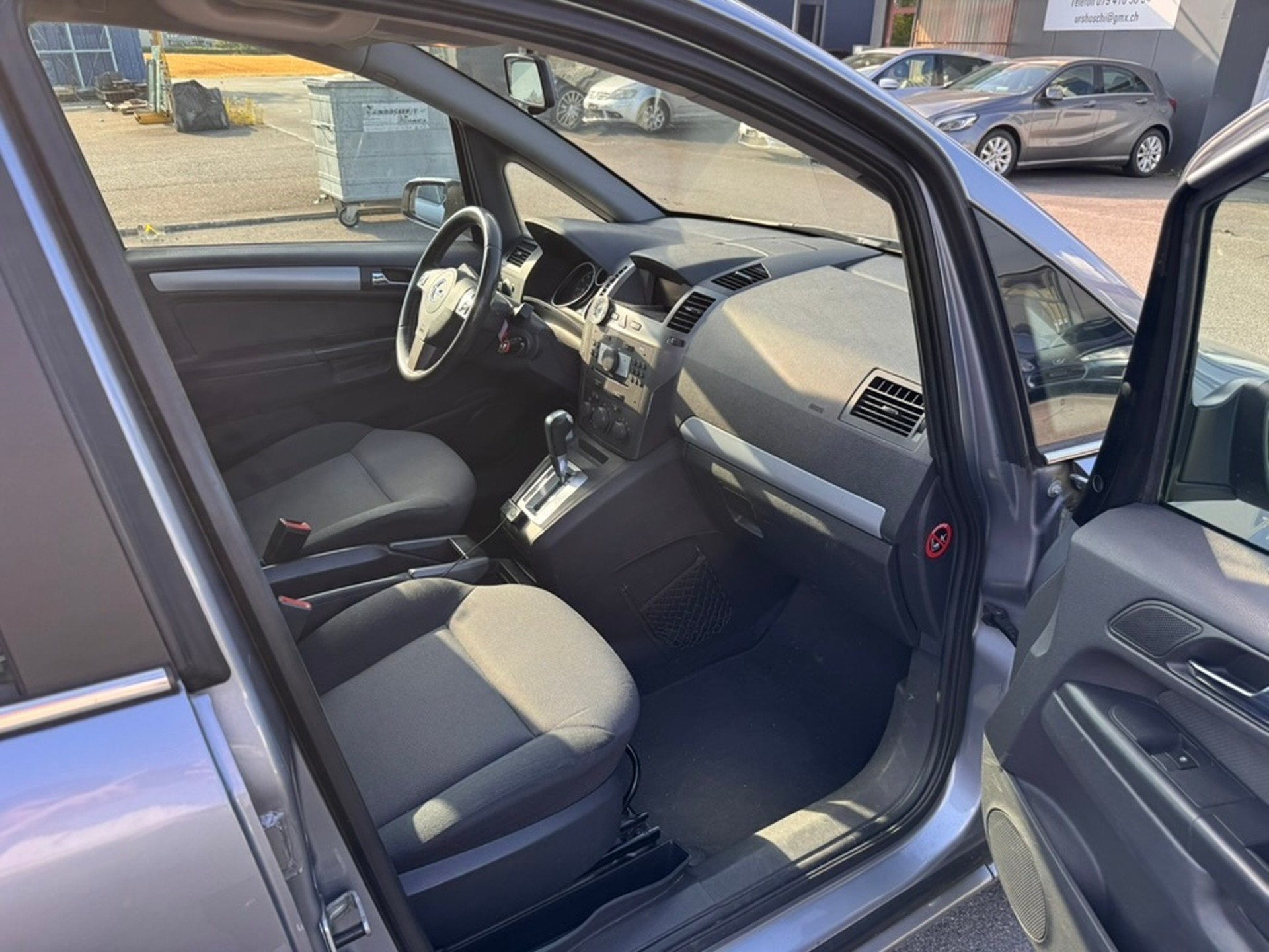 OPEL Zafira 2.2i 16V Cosmo-image-6