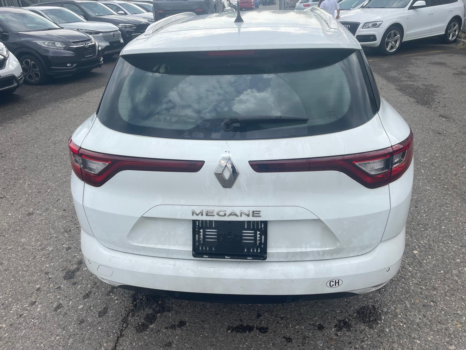 RENAULT Mégane Grandtour 1.5 dCi Business EDC-image-9