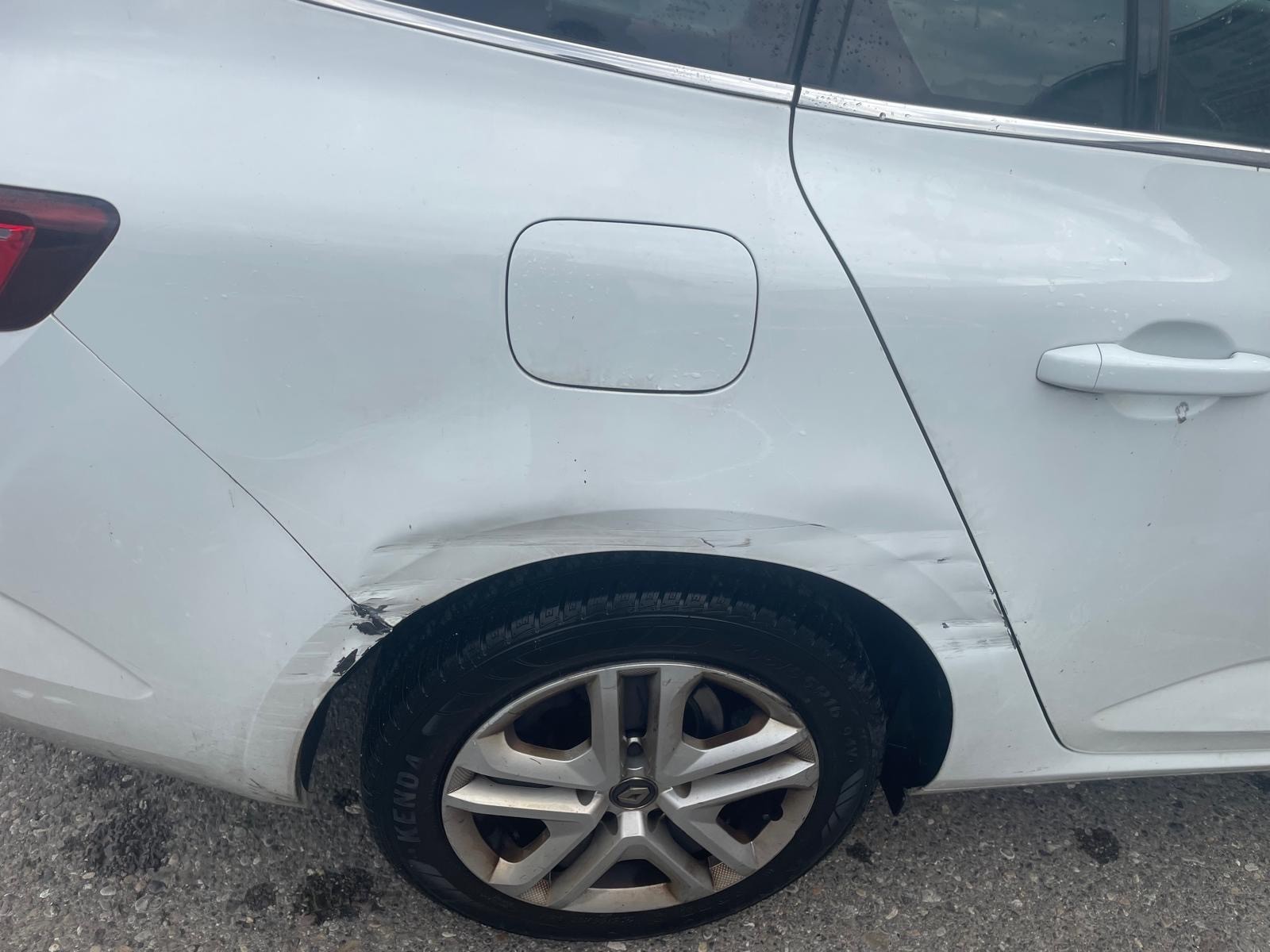RENAULT Mégane Grandtour 1.5 dCi Business EDC-image-6