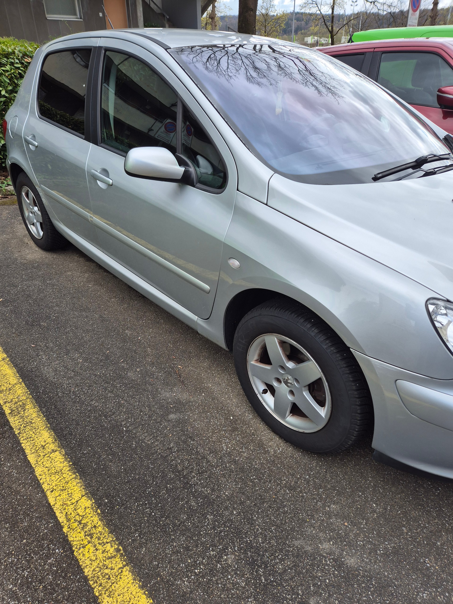 PEUGEOT 107 1.0 Trendy-image-4