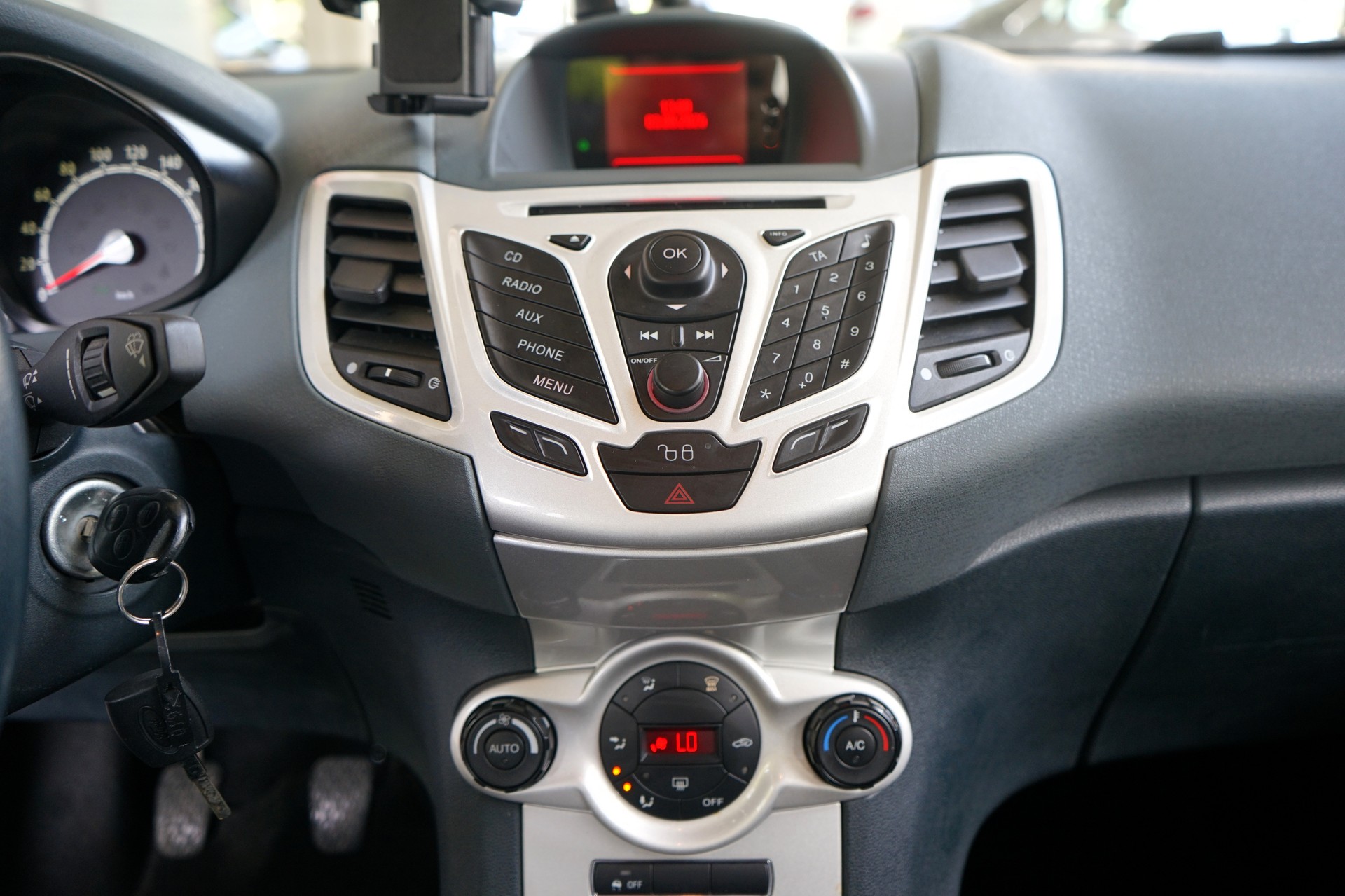 FORD Fiesta 1.6 16V Sport-image-8