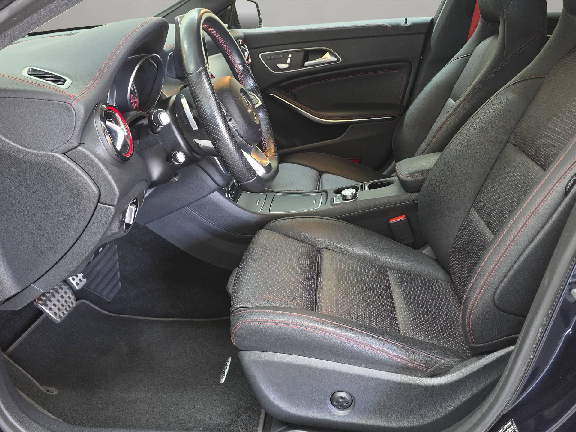 MERCEDES-BENZ CLA 250 Sport 4m Shooting Brake-image-5