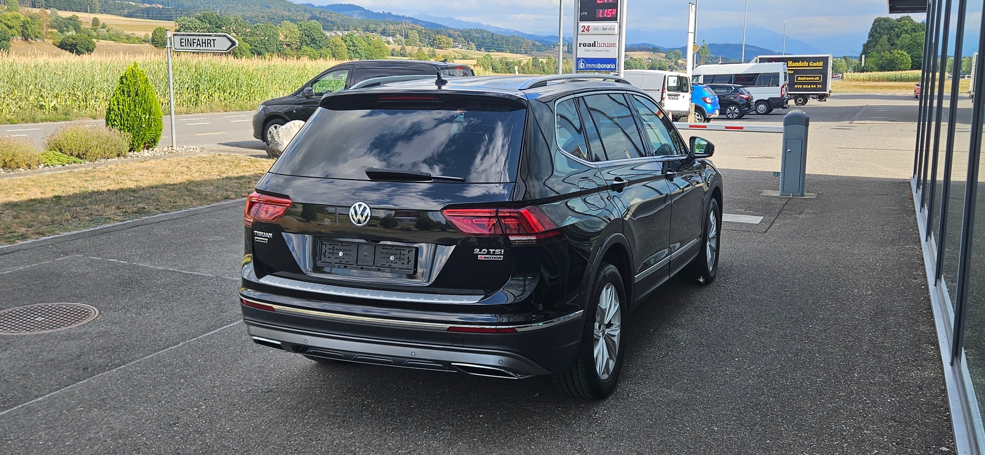 VW Tiguan Allspace 2.0TSI Highline 4Motion DSG-image-6