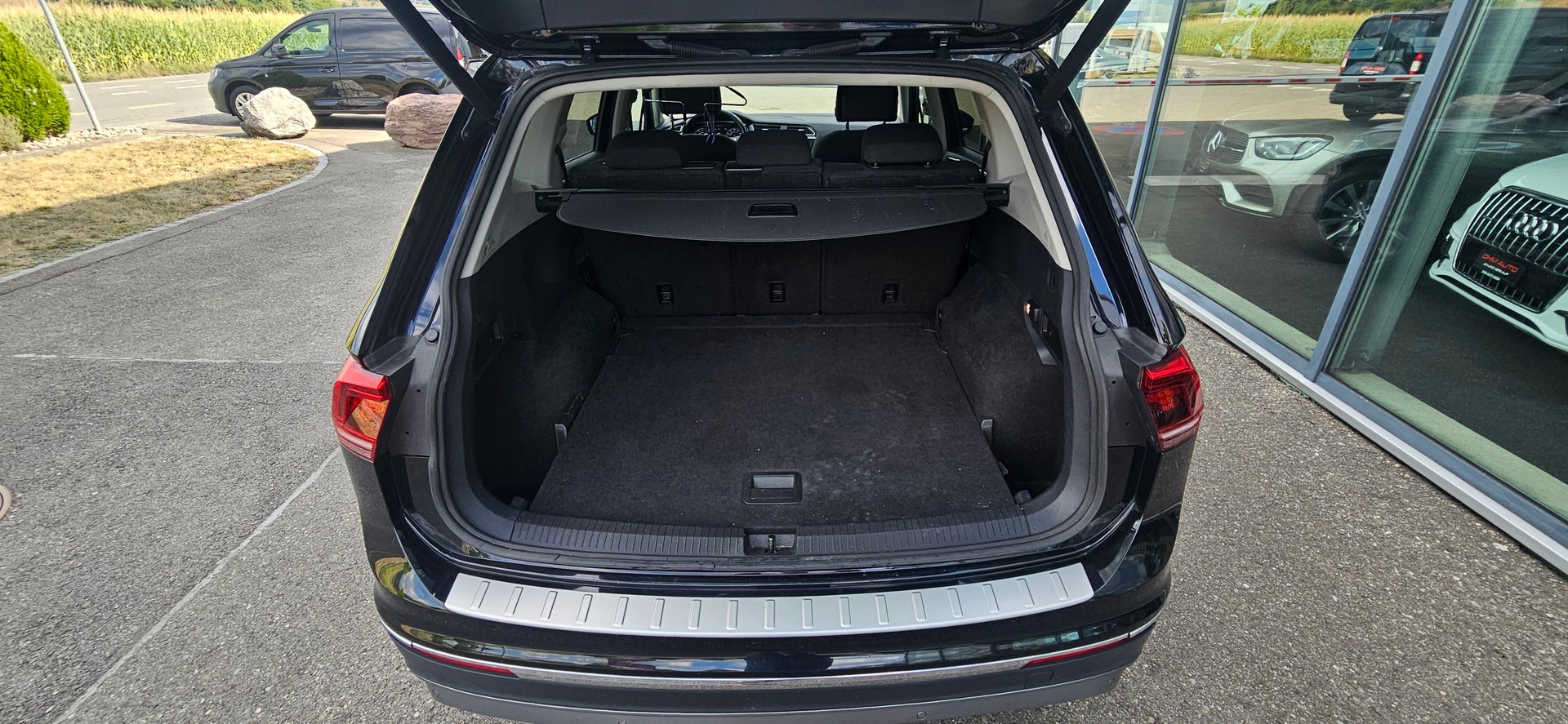 VW Tiguan Allspace 2.0TSI Highline 4Motion DSG-image-15