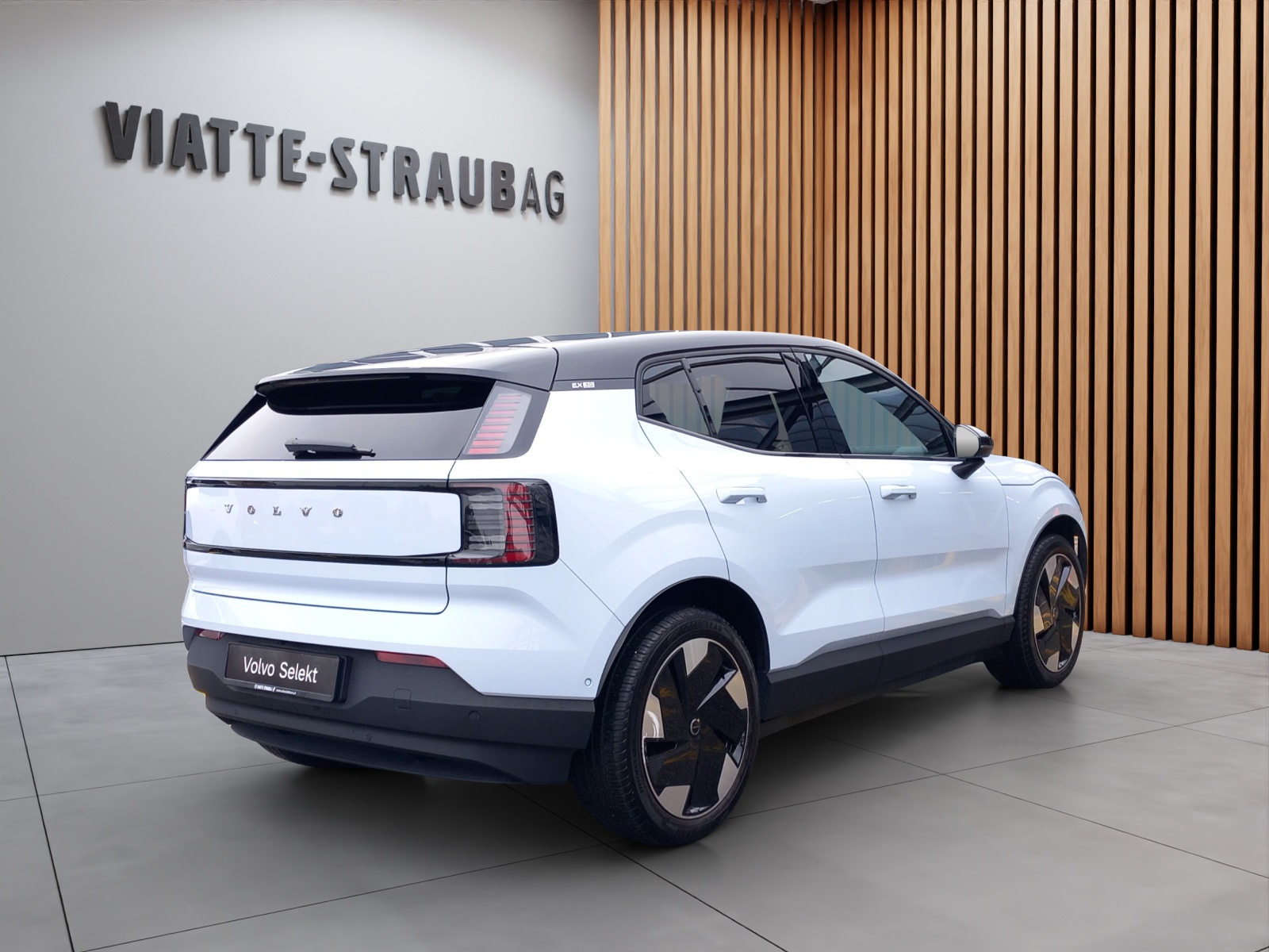 VOLVO EX30 E60 Twin Ultra AWD-image-1