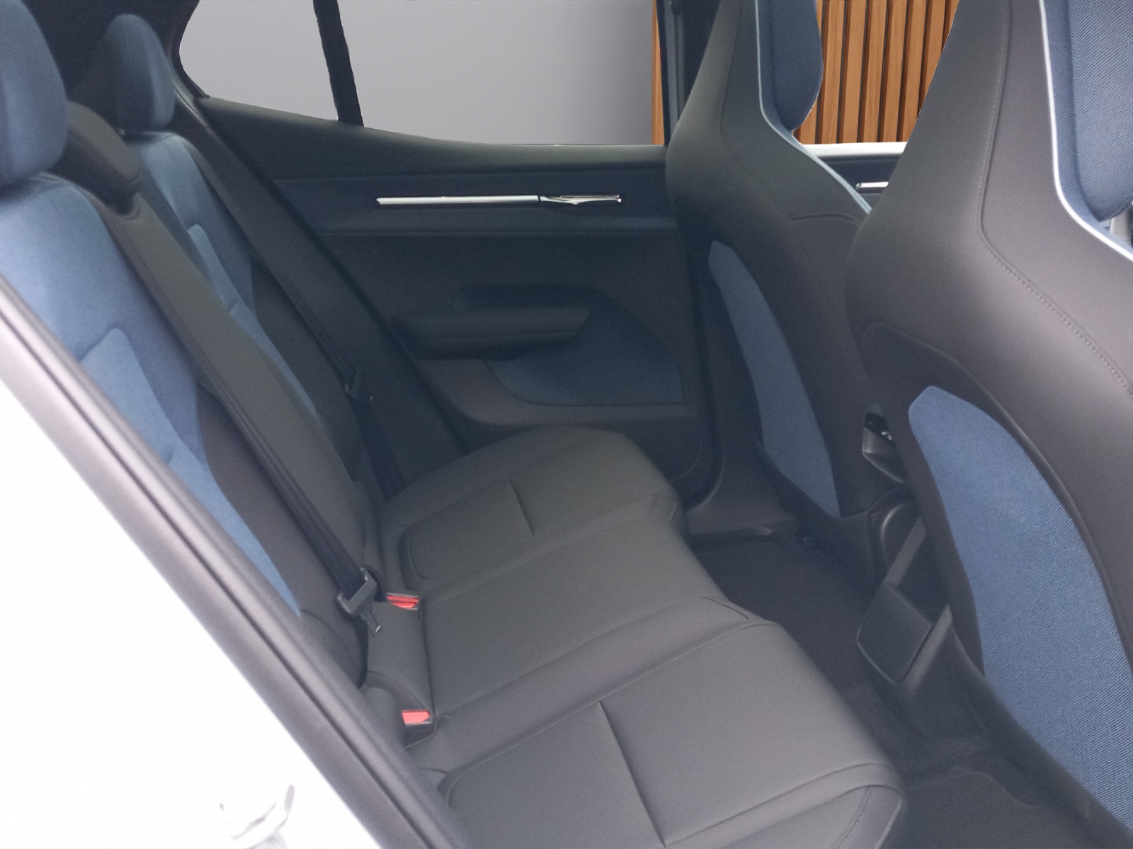 VOLVO EX30 E60 Twin Ultra AWD-image-14