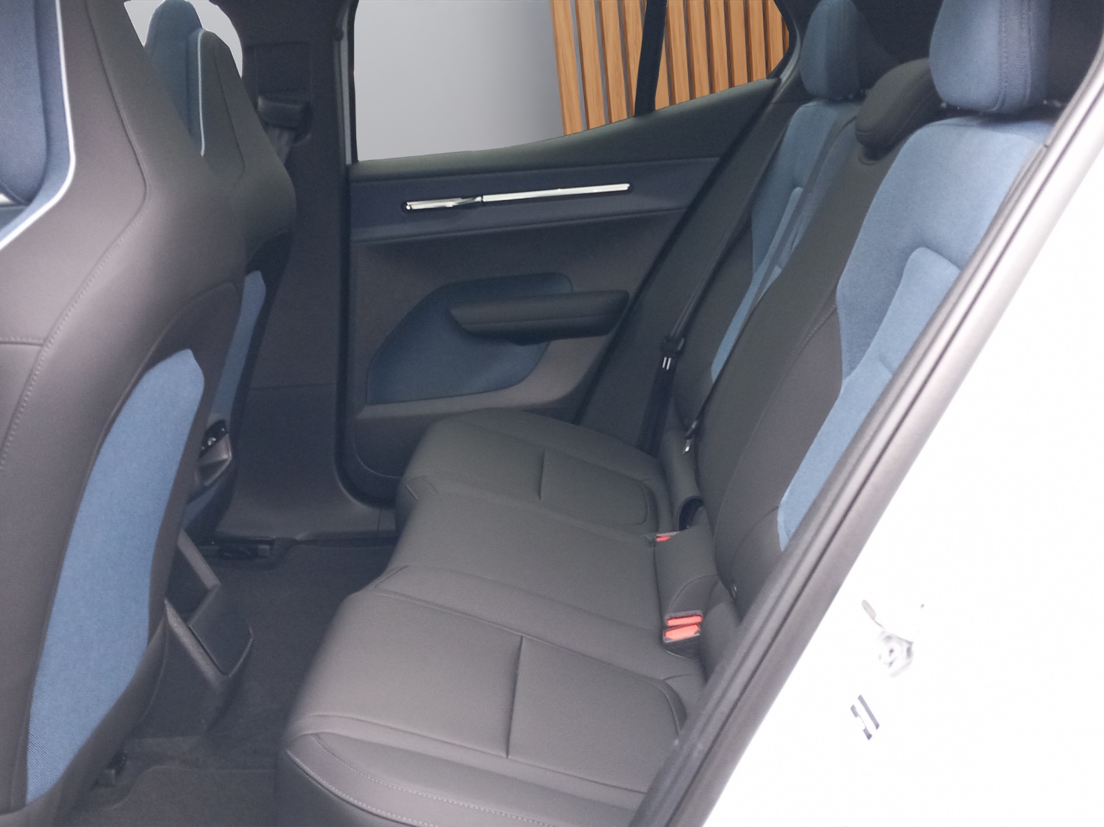 VOLVO EX30 E60 Twin Ultra AWD-image-13