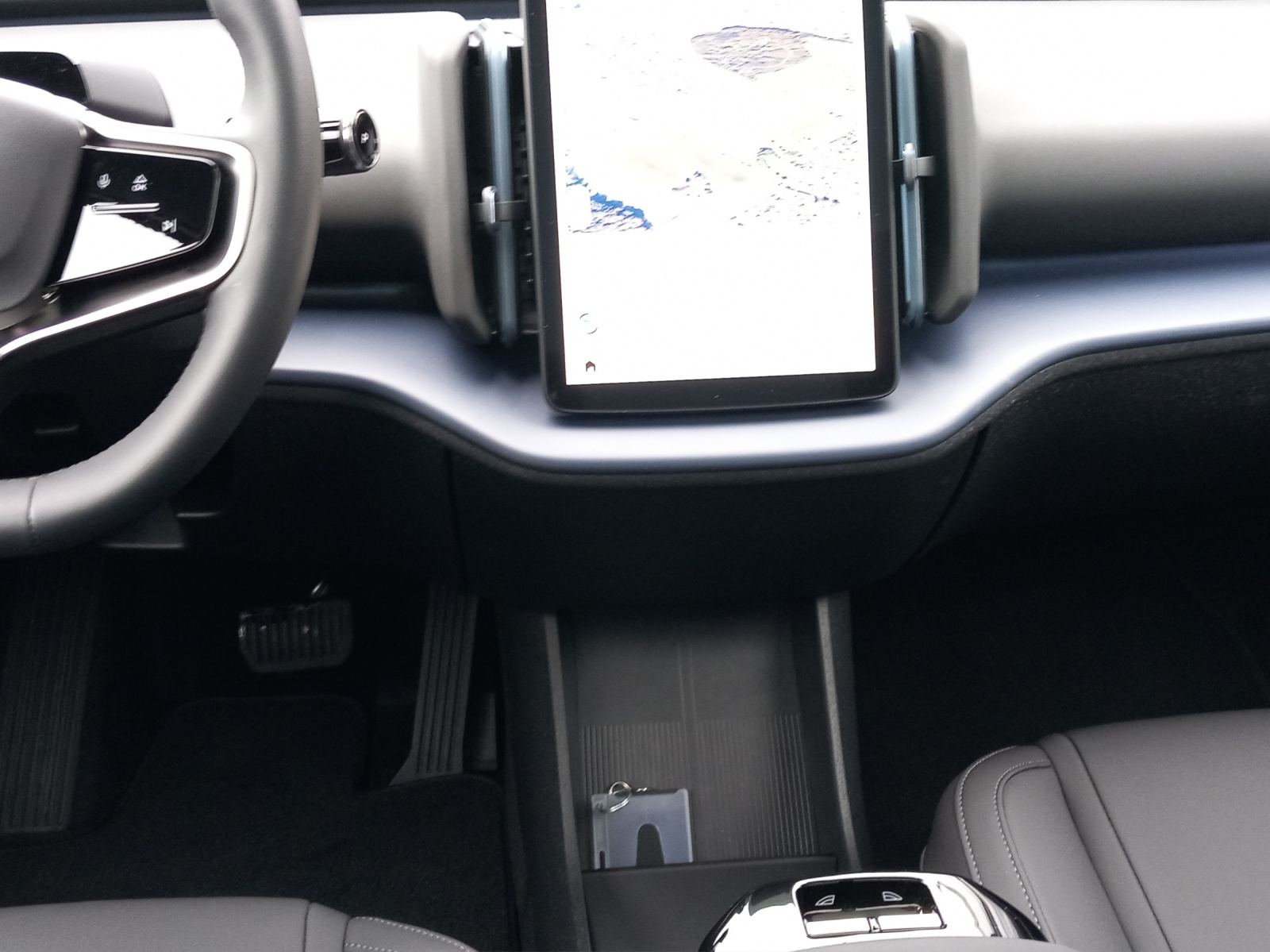 VOLVO EX30 E60 Twin Ultra AWD-image-17