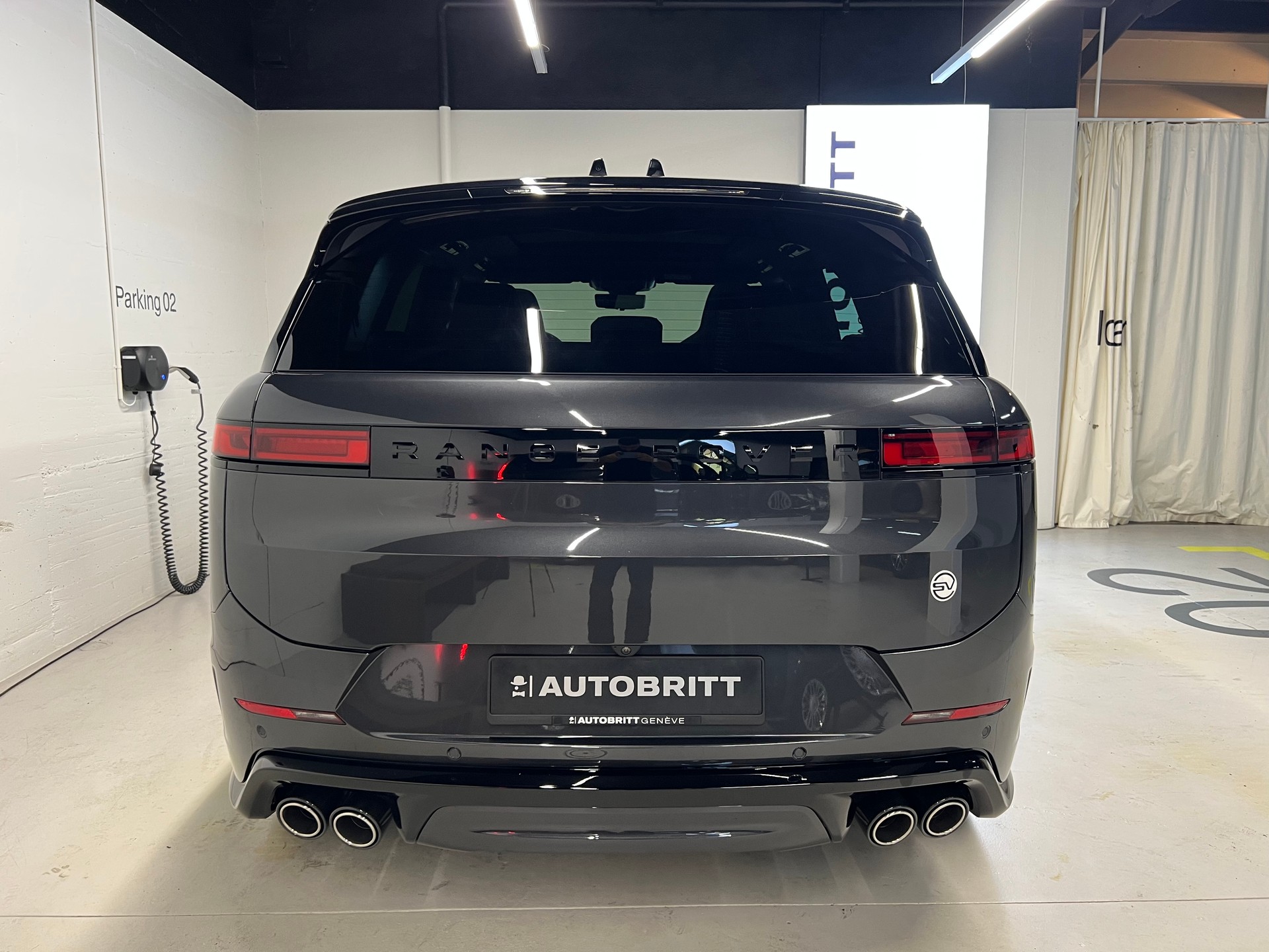 LAND ROVER Range Rover Sport 4.4 V8 SV Carbon-image-8