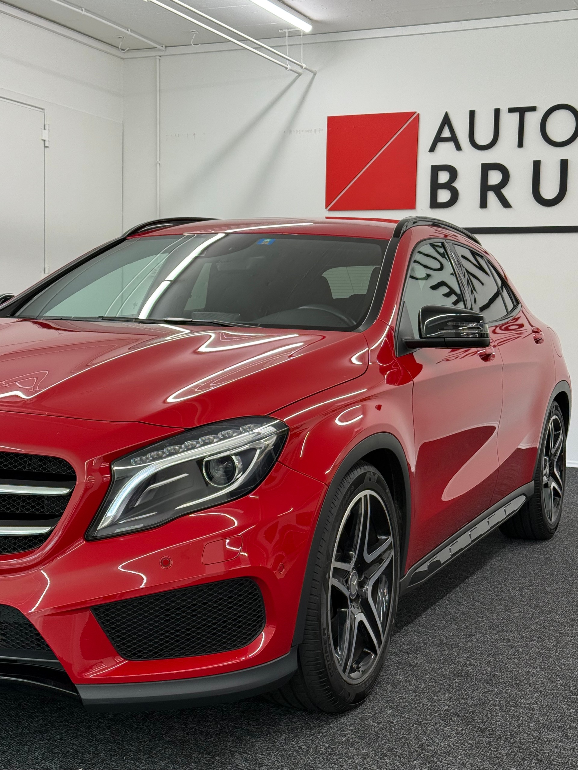 MERCEDES-BENZ GLA 250 AMG Line 4Matic 7G-DCT-image-8