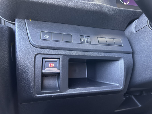 TOYOTA Proace 2.2D Panel M Activ-image-10