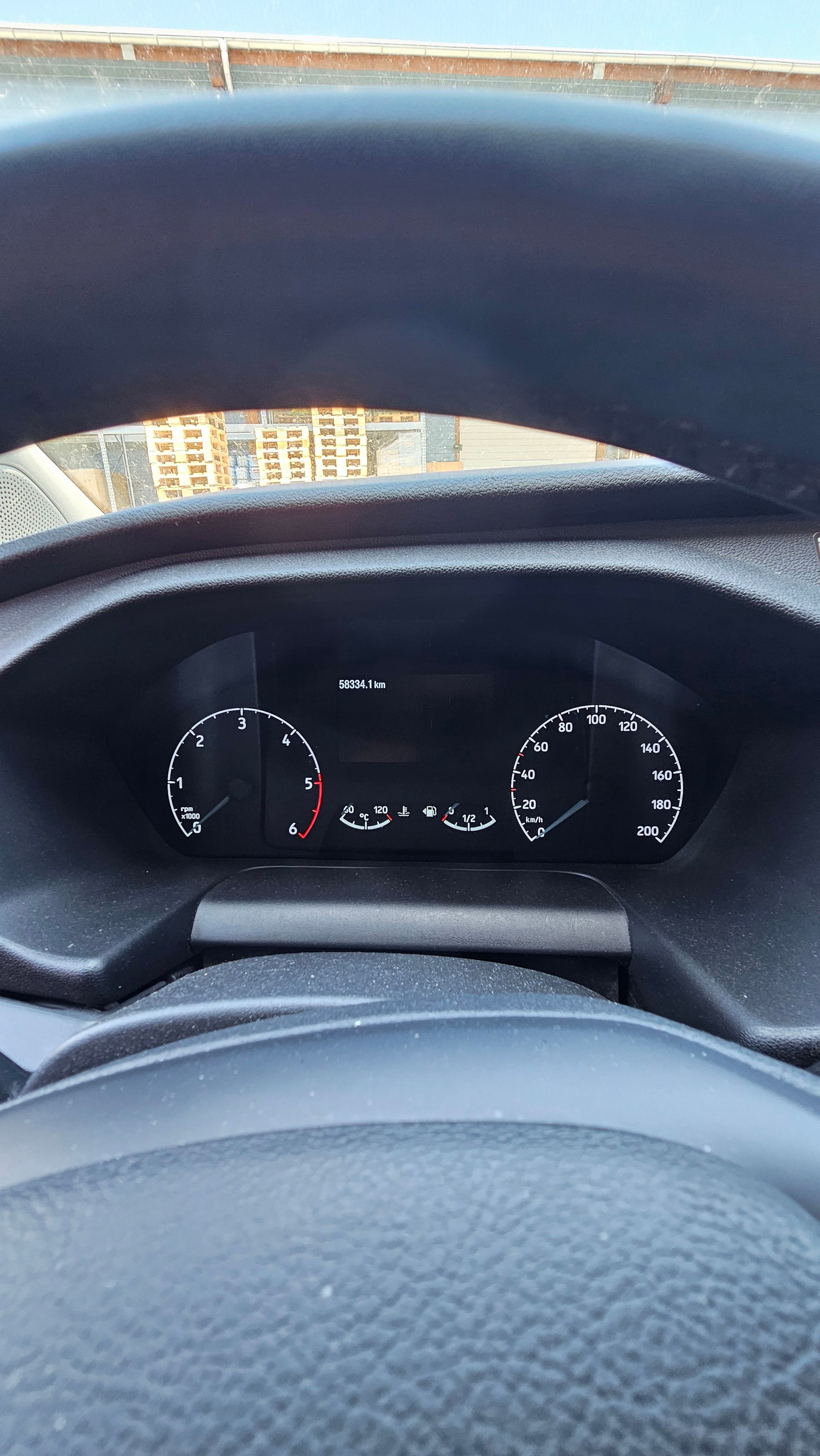 FORD Transit Custom Van 300 L2H1 DK 6 Plätze-image-10