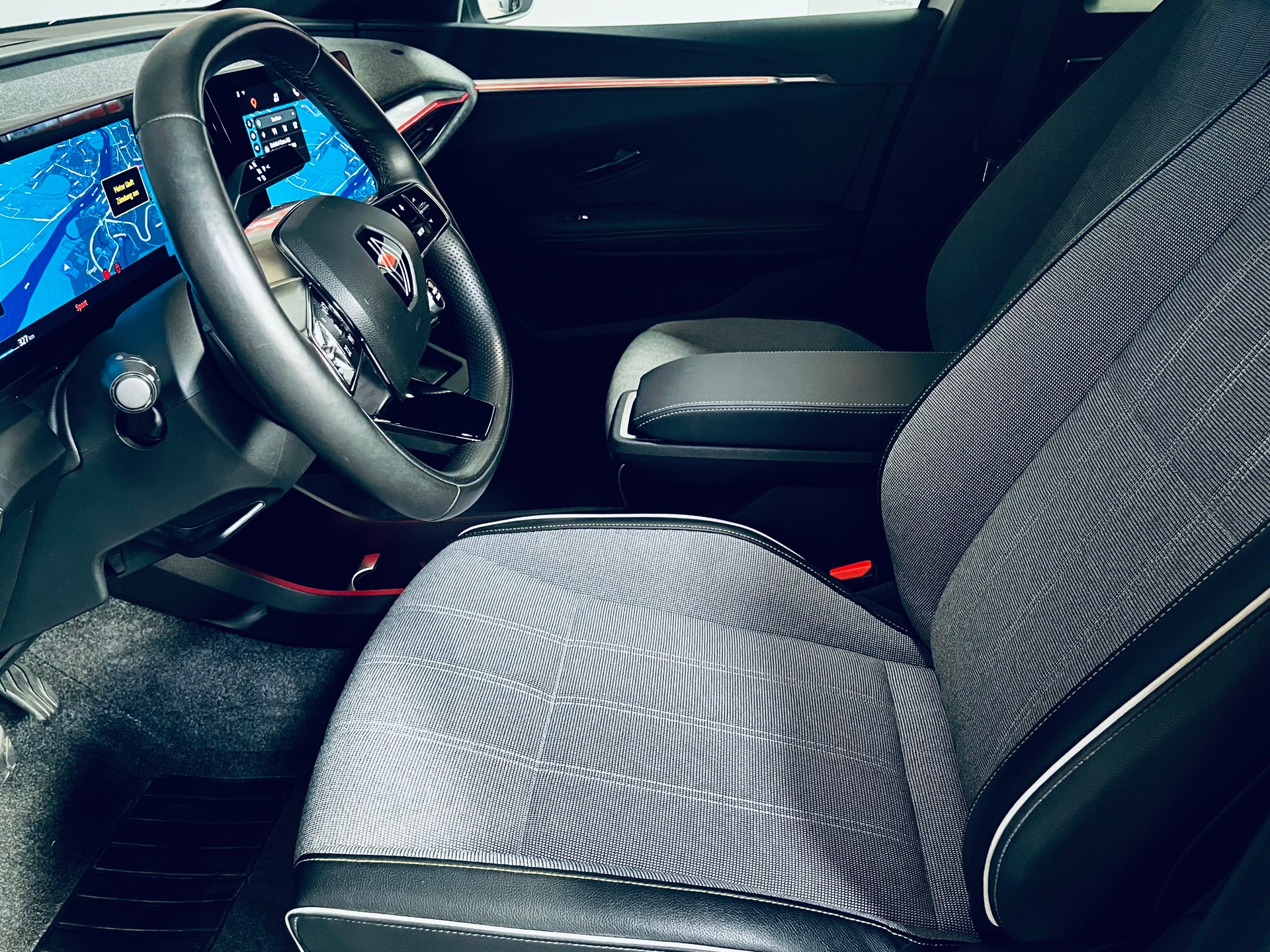 RENAULT Mégane E-TECH EV60 Techno-image-11