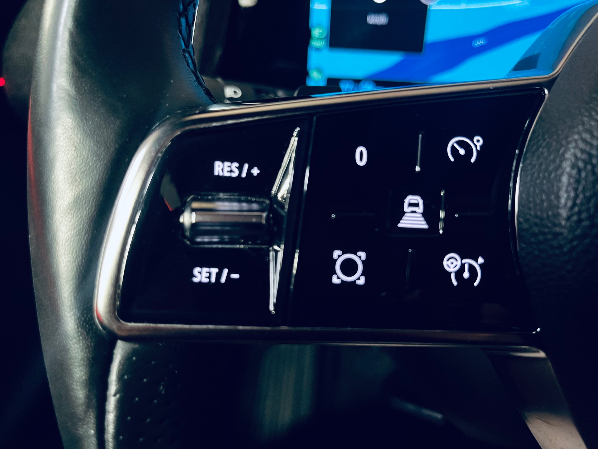 RENAULT Mégane E-TECH EV60 Techno-image-24