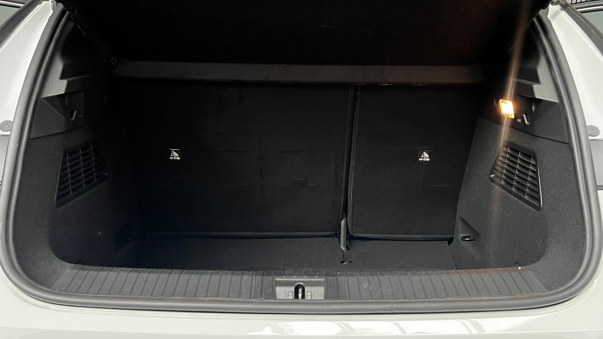 RENAULT Mégane E-TECH EV60 Techno-image-8