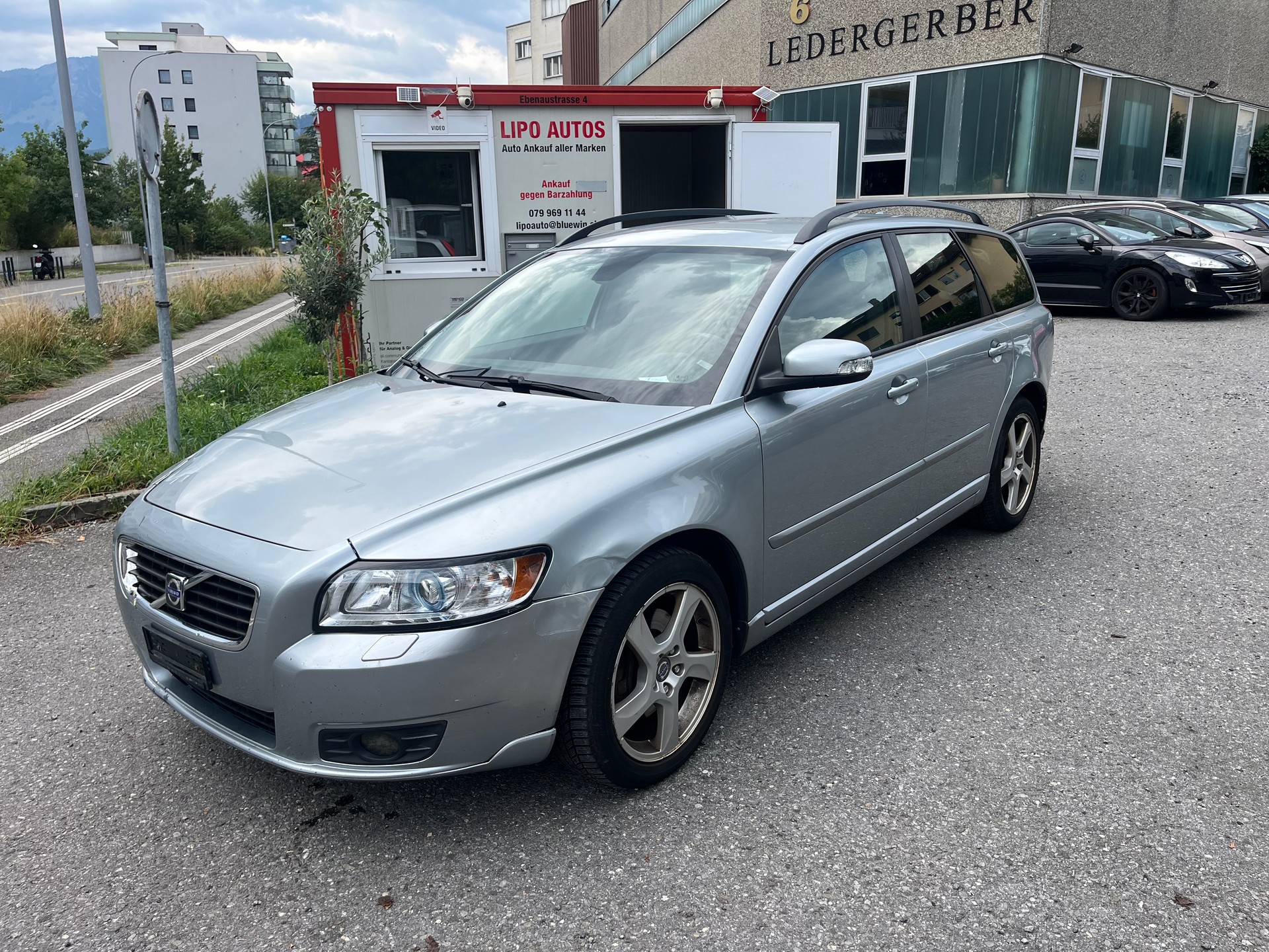 VOLVO V50 D5-image-1