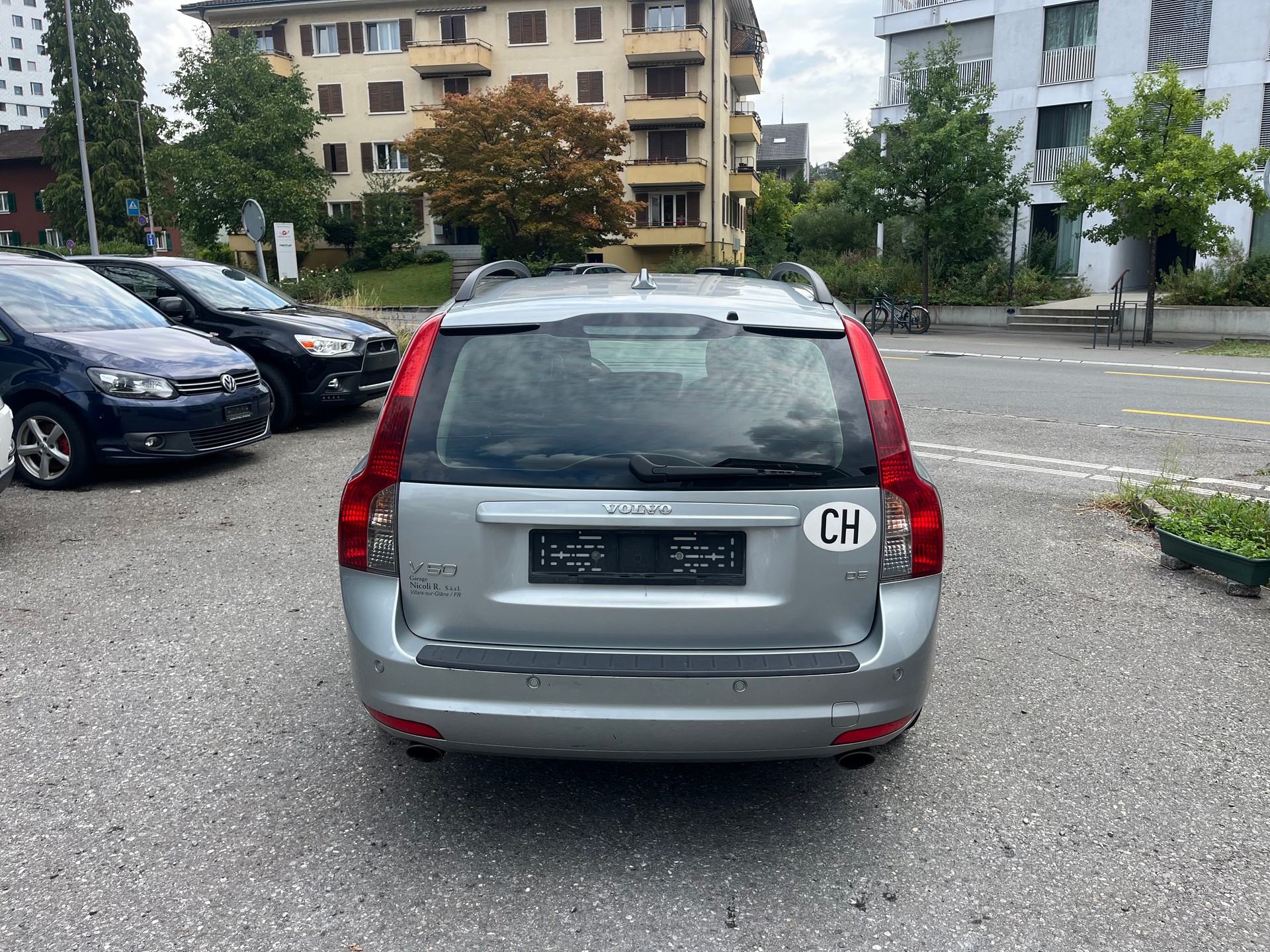 VOLVO V50 D5-image-3