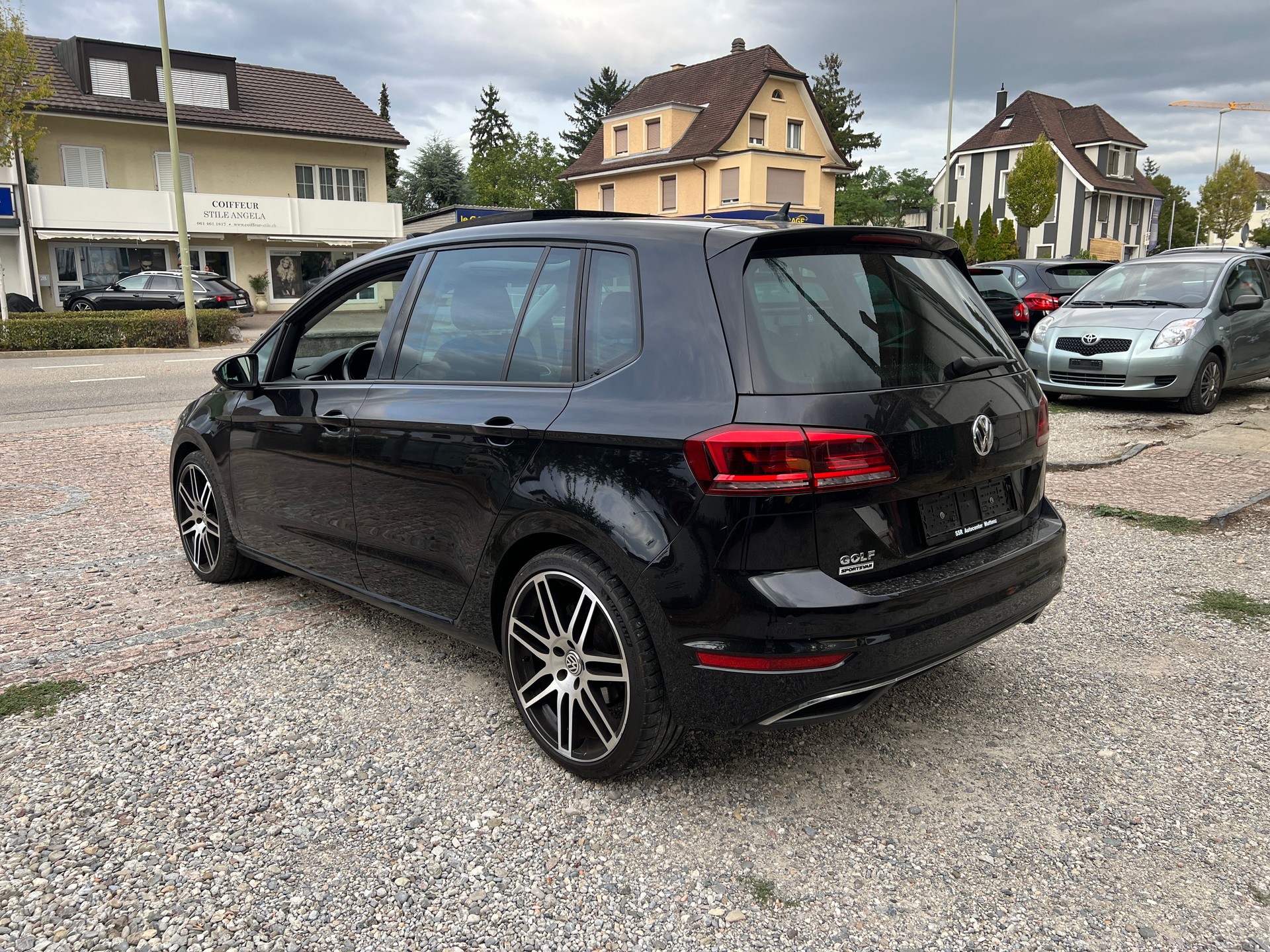 VW Golf 1.0 TSI sport svan-image-1