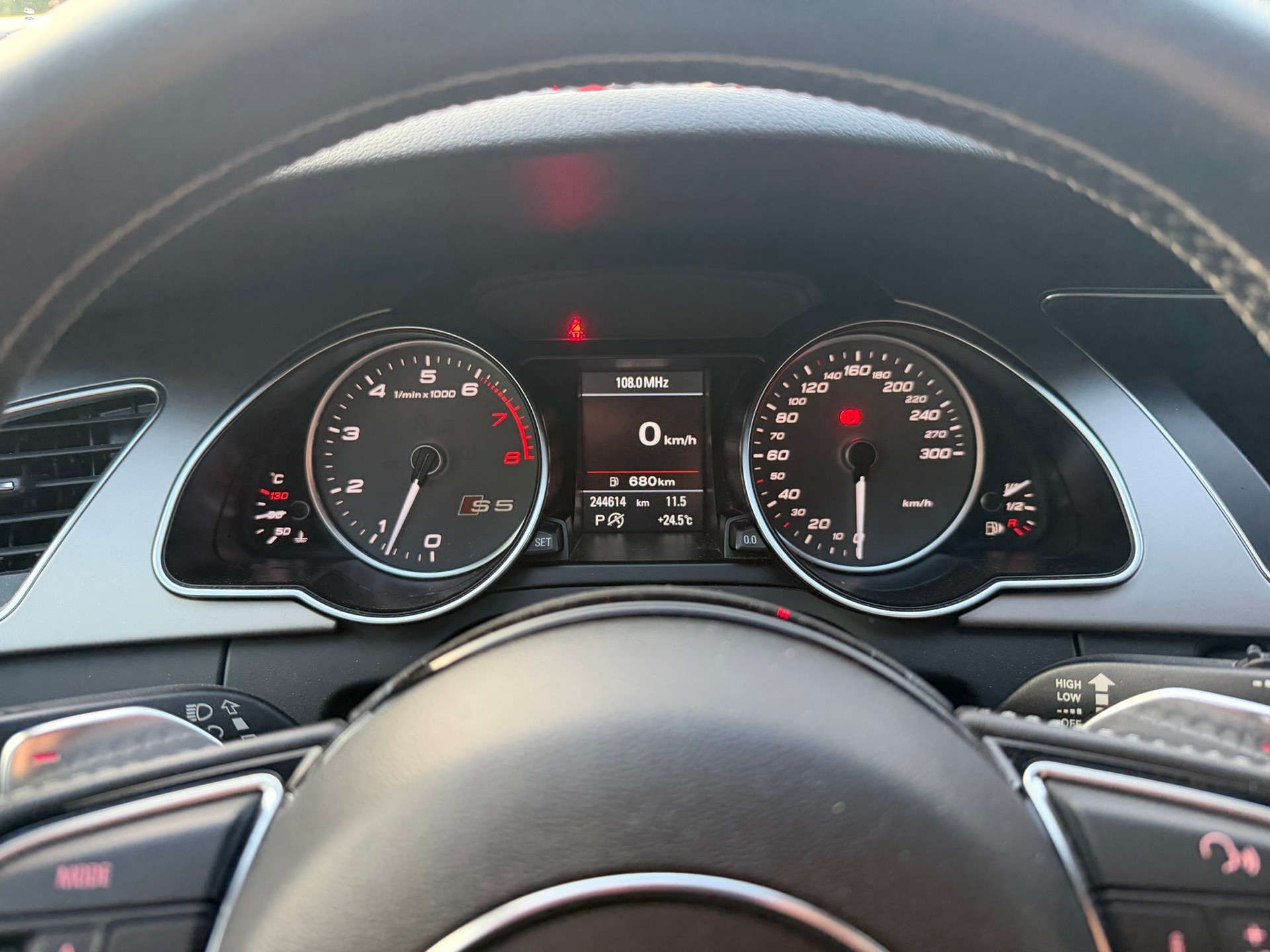 AUDI 3.0 V6 TFSI quattro S-Tronic-image-5