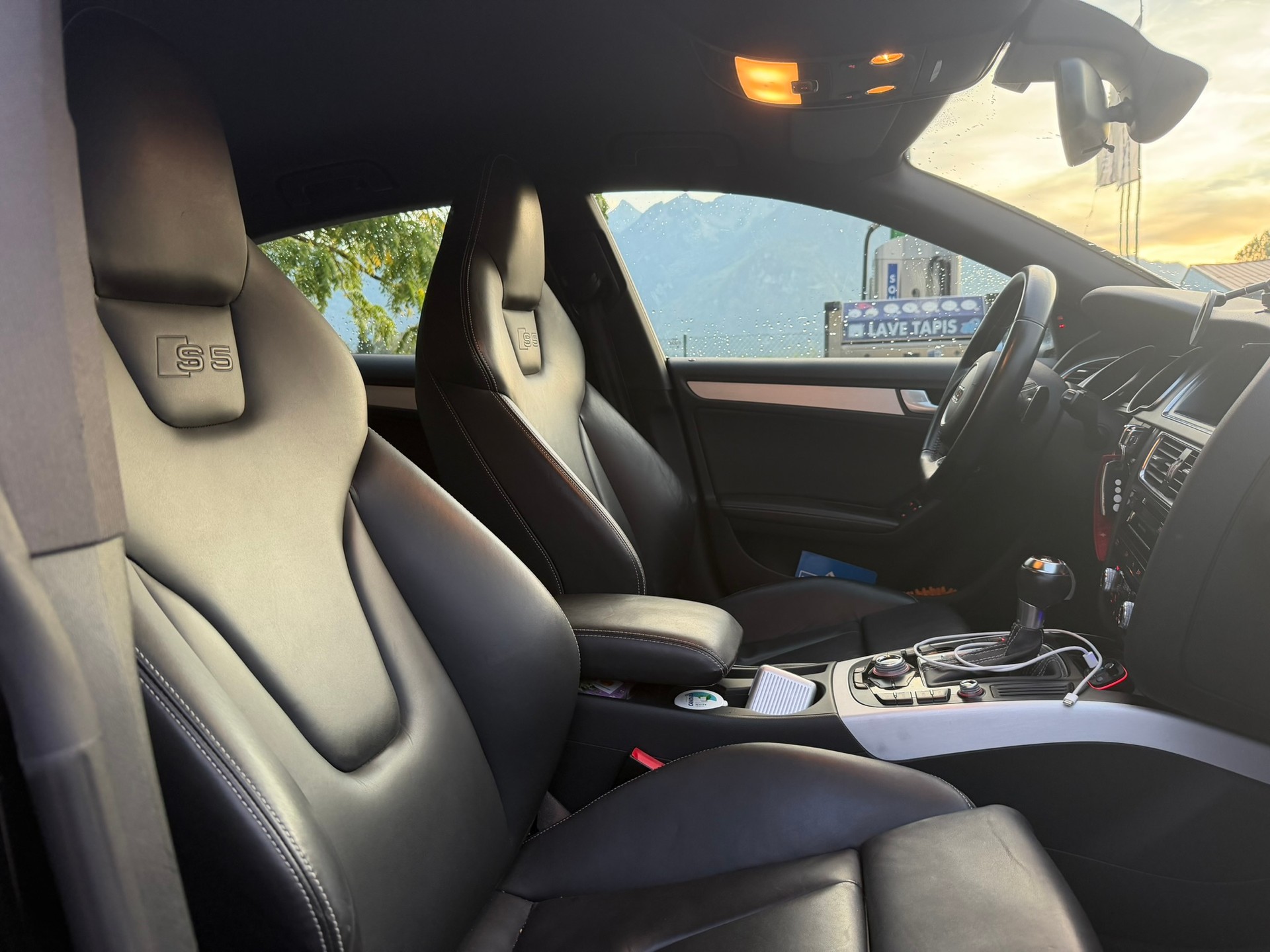 AUDI 3.0 V6 TFSI quattro S-Tronic-image-4