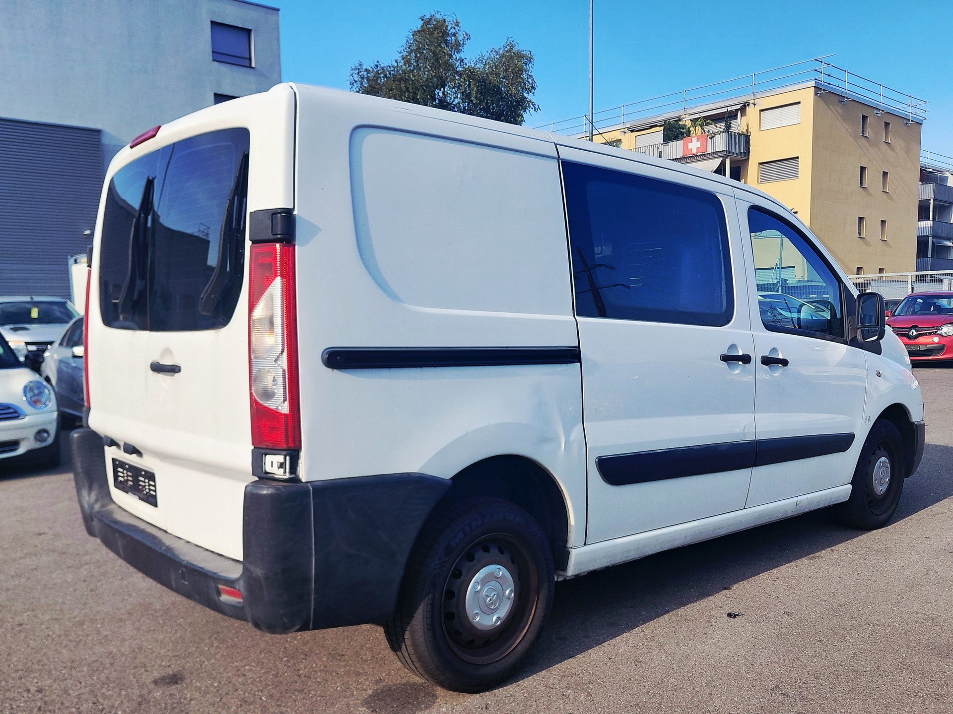 TOYOTA Proace 2.0D Panel Van Luna L1H1-image-3