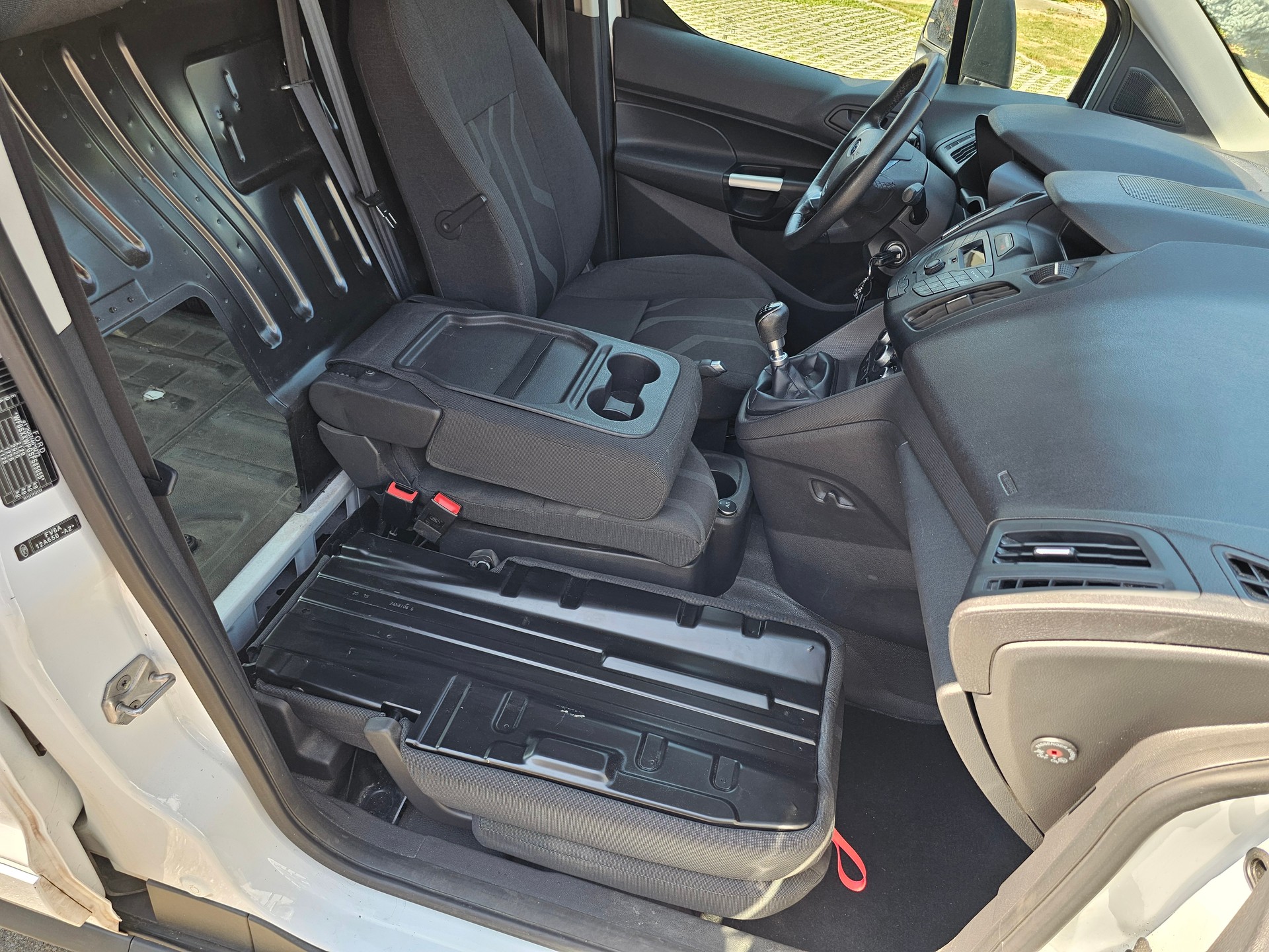 FORD 1.0 EcoB 100 Trend-image-4
